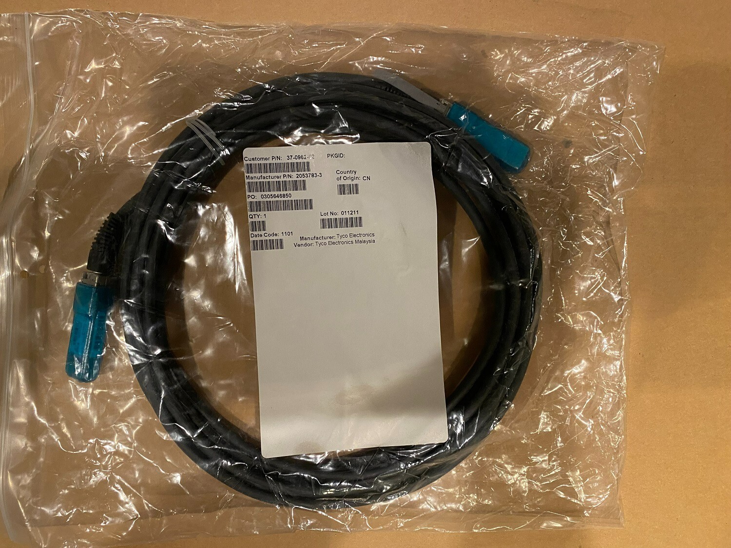 SFP-H10GB-CU5M 10GBASE-CU SFP+ Cisco Twinax cable, passive 5Meter New 37-0962-02