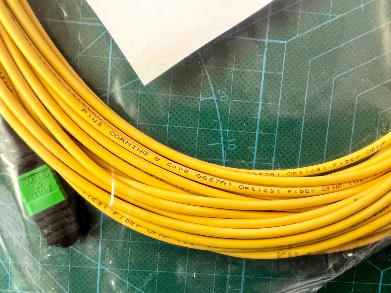 MOLEX QSFP MPO/MTP Female 8F Fiber Optic Trunk Patch Cable,Singlemode OS2 Yellow