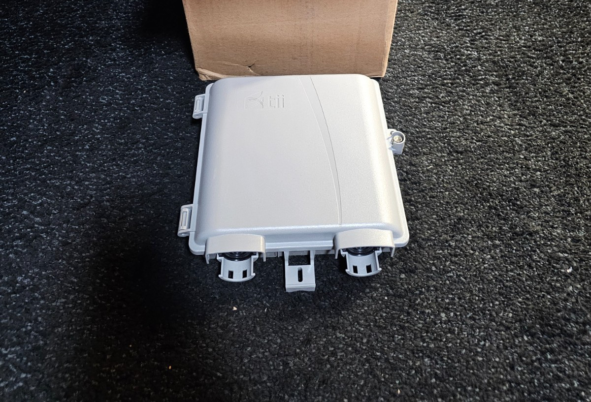 Tii 506F-01-01-01-N Fiber Optics Enclosure Compact Slack Storage