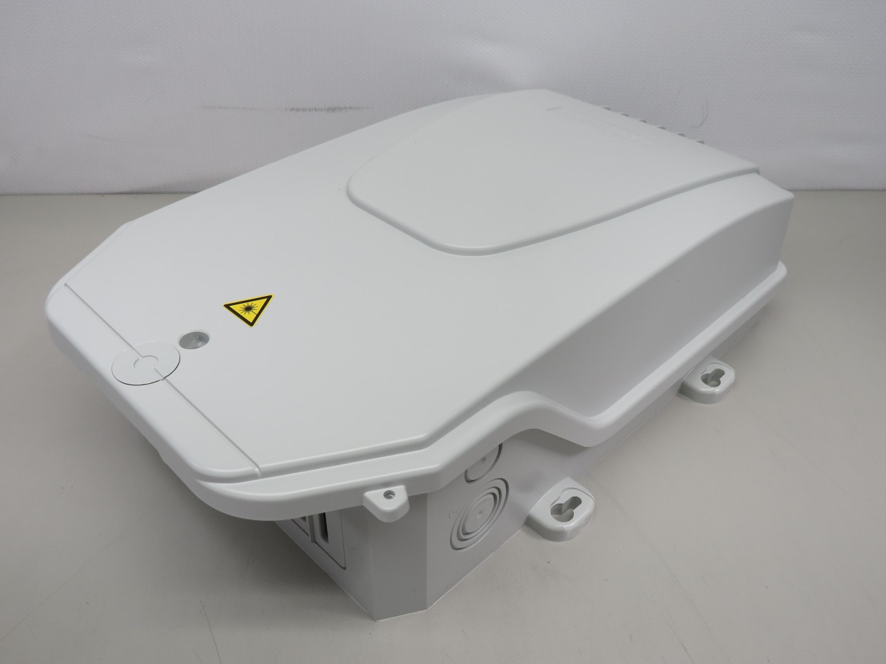 COMMSCOPE 760234892 BUDI-1SO8J-N1N1-0A-ATT FIBER OPTIC WALL MOUNT ENCLOSURE T162