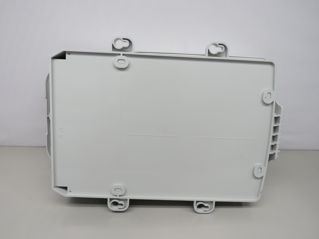 COMMSCOPE 760234892 BUDI-1SO8J-N1N1-0A-ATT FIBER OPTIC WALL MOUNT ENCLOSURE T162