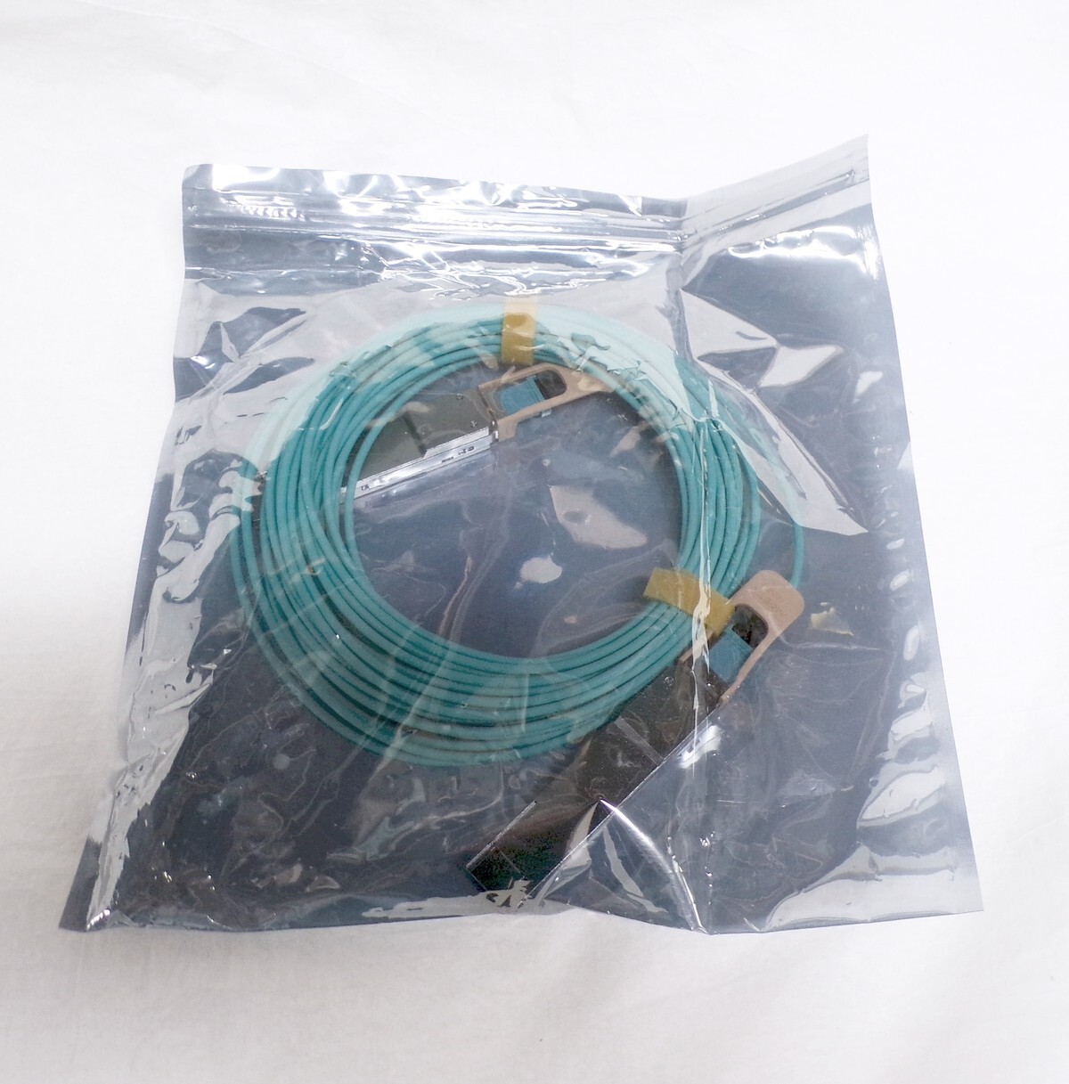 New Sealed ARISTA AOC-D-D-400G-10M Active Optic Fiber Cable AOC-10053-40