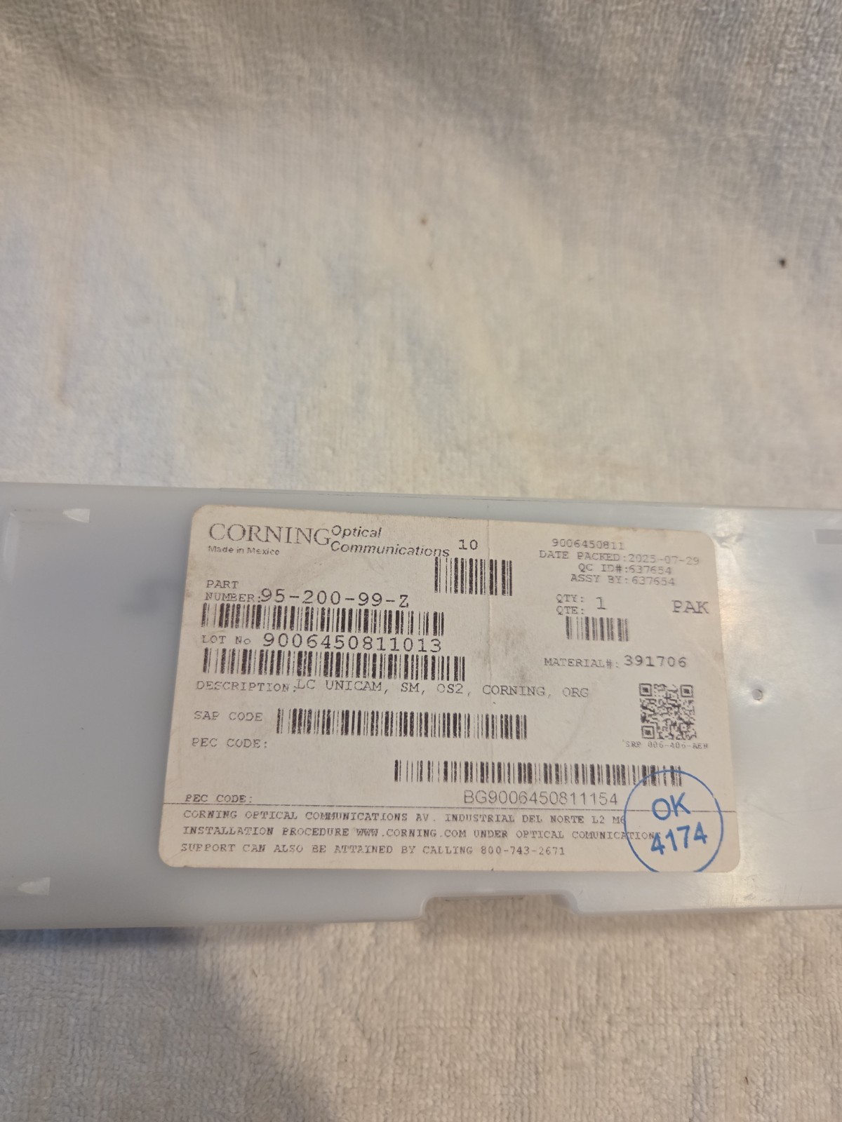 Corning 95-200-99-Z, UniCam Connectors LC SM OS2, BOX OF 25, NEW
