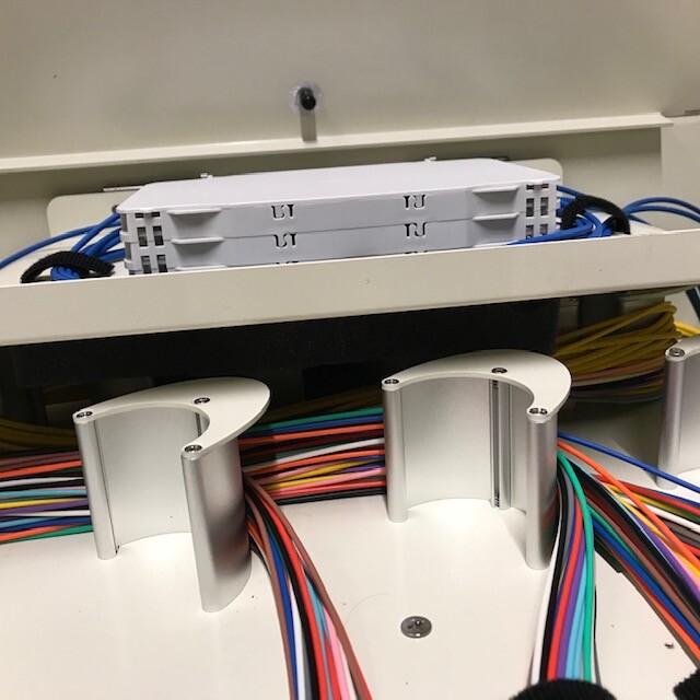 SPC FTTx Indoor Cabinet SC/APC MPO Inline Splice Multi Dwelling Unit NEW