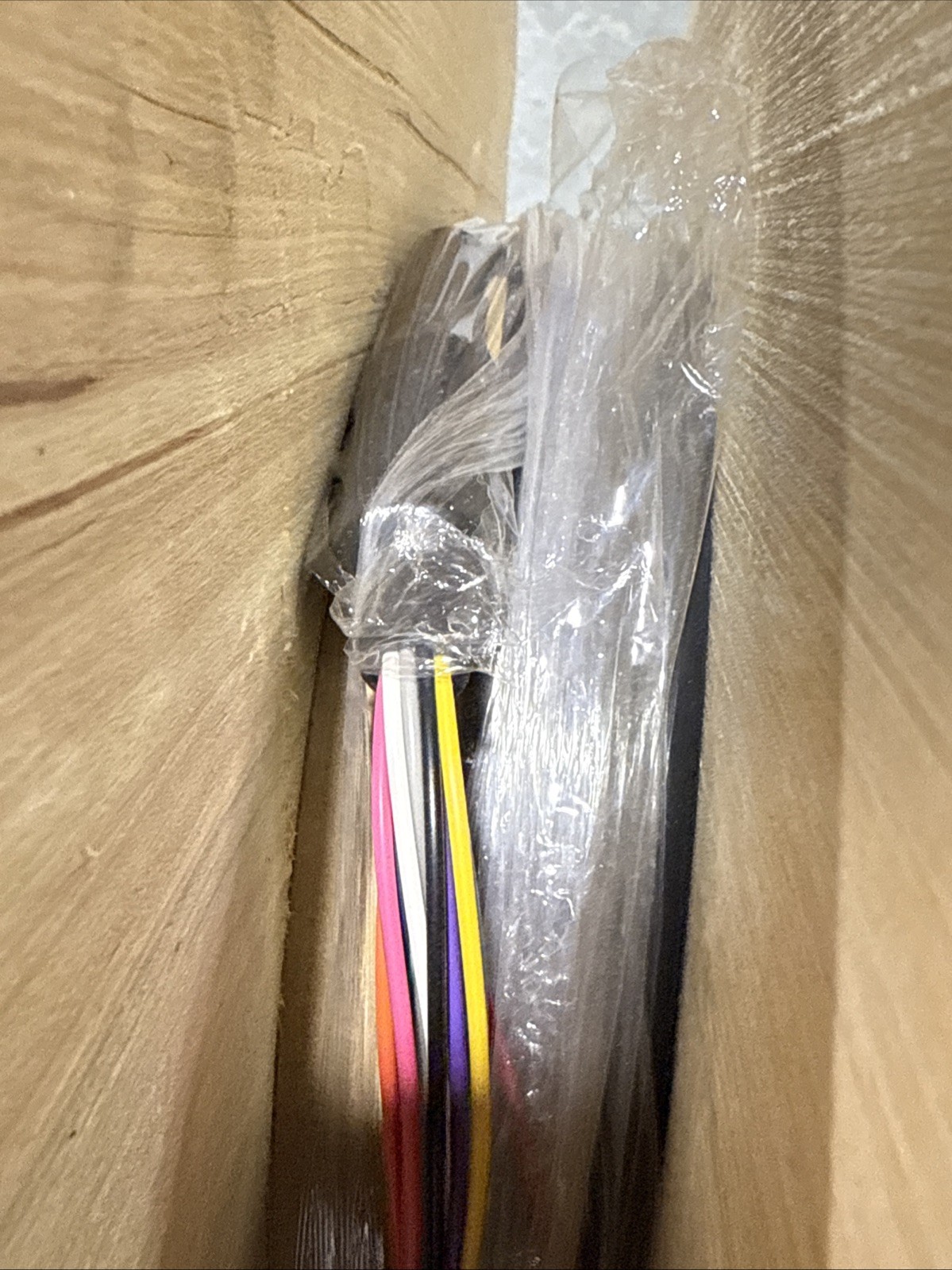 Suttle Riser Cables (OFNR rated) 12F LT I/O SCA 1000FT, Part# SFCA-12IL1000F New