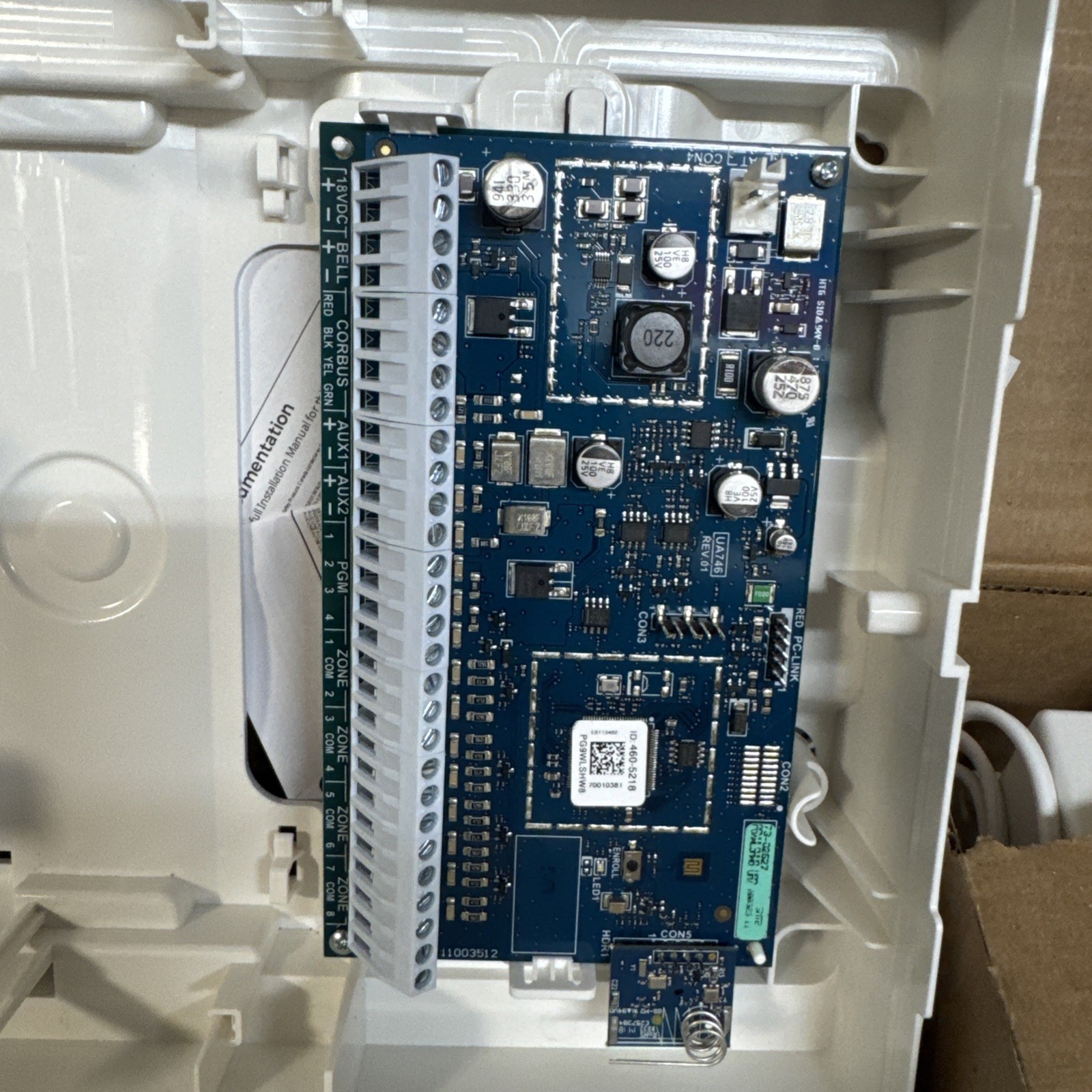 Tyco (DSC) PGxWLSHW8 PowerG wired-to-wireless converter and expansion module