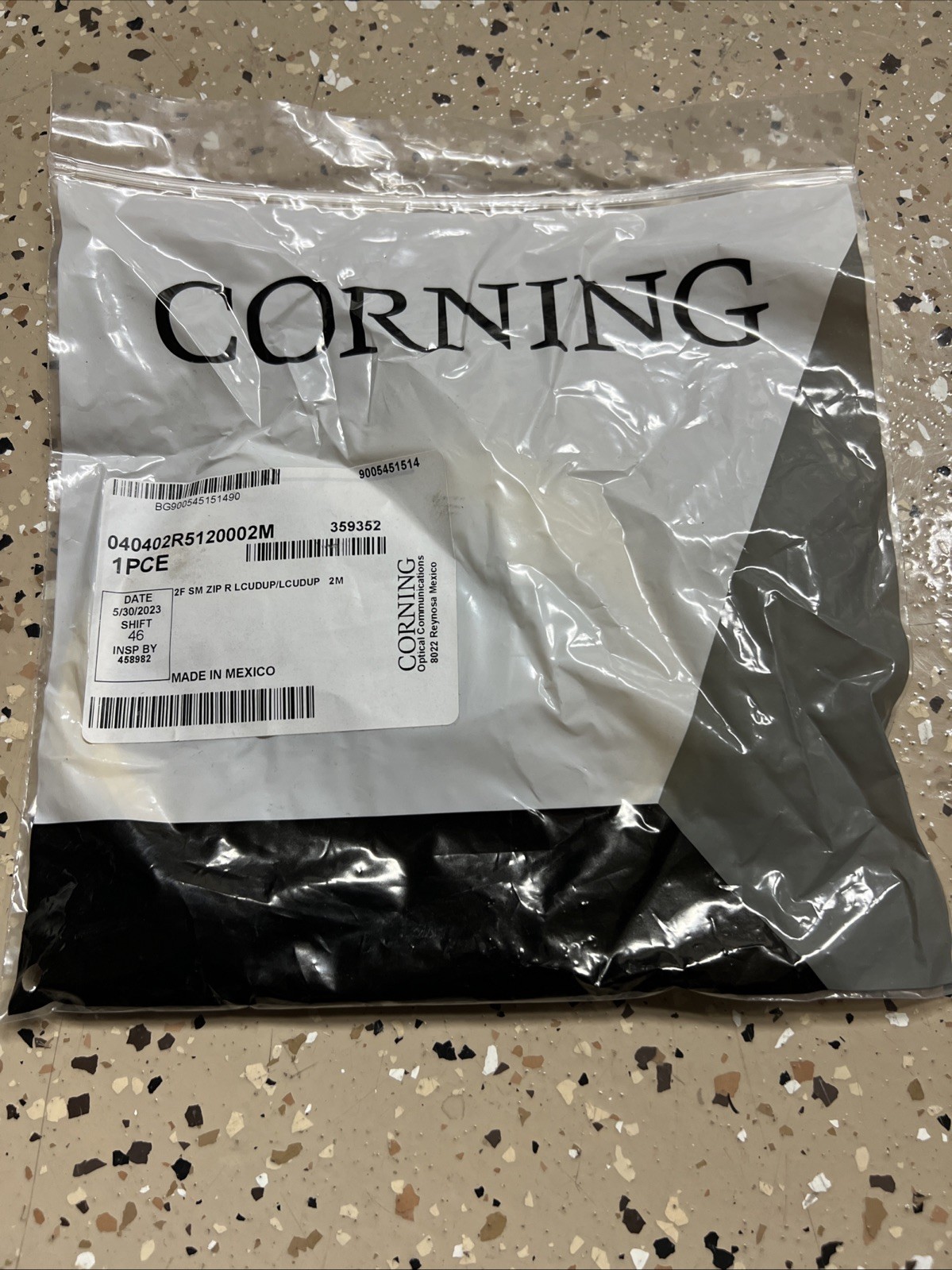 BRAND NEW IN BAG CORNING Cable Systems 040402R5120002M Yellow FIBER OPTIC