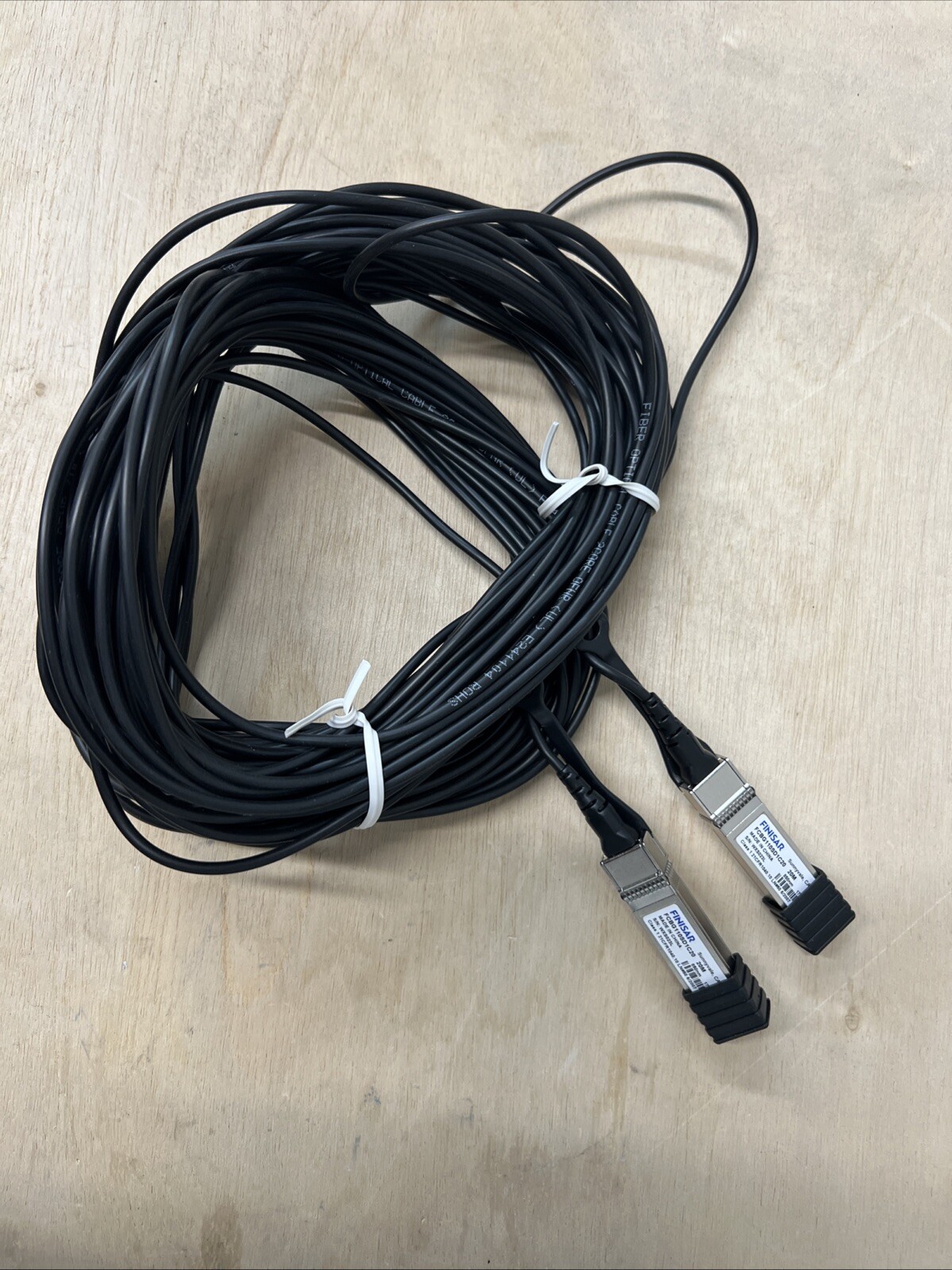 Finisar FCBG110SD1C20 Finisar 20 meter SFPwire optical cable