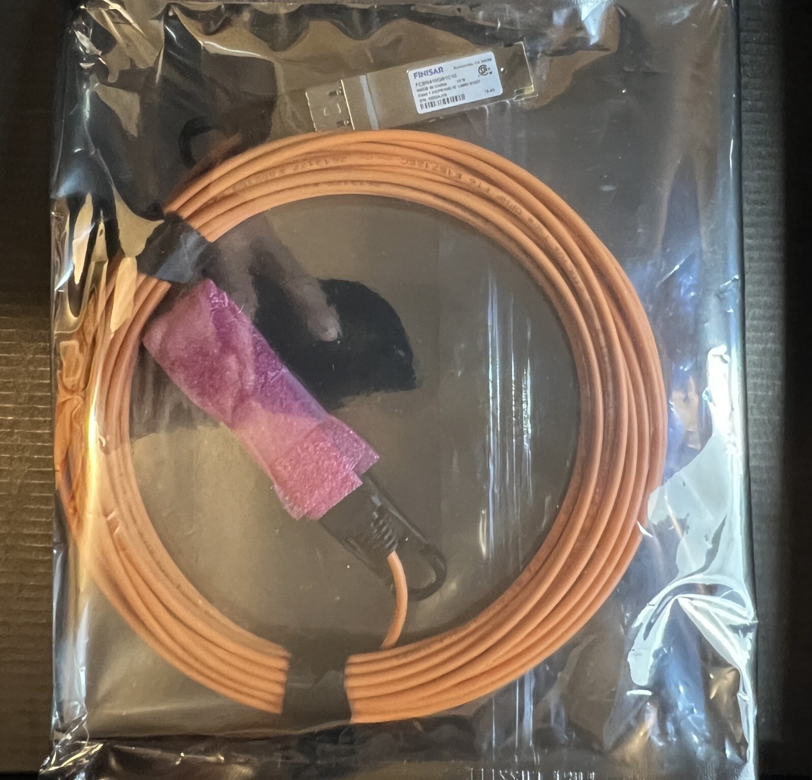 Finisar FCBN410QB1C10, 40GB QSFP Multimode AOC, 10 meter fiber cable.