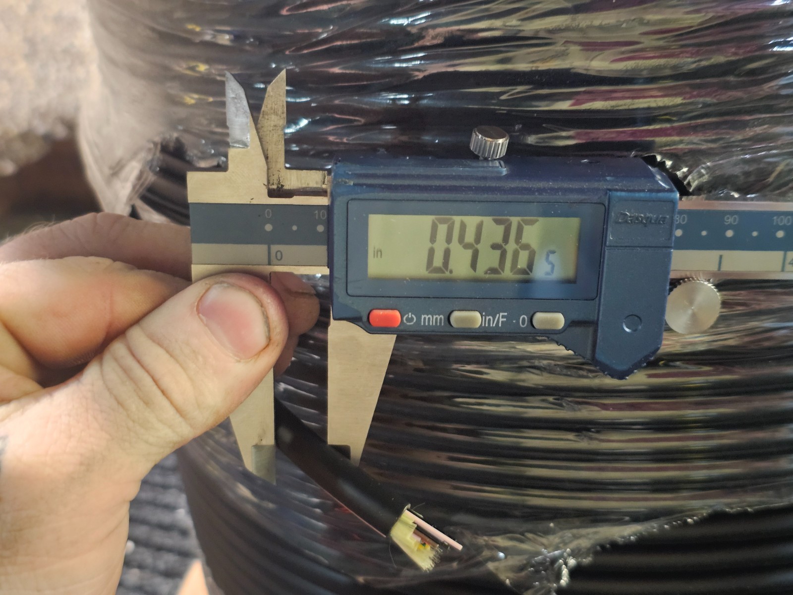 COMZON 1000 ft Indoor/Outdoor 24 Strand OS2 9/125 Singlemode Fiber Optic Cable