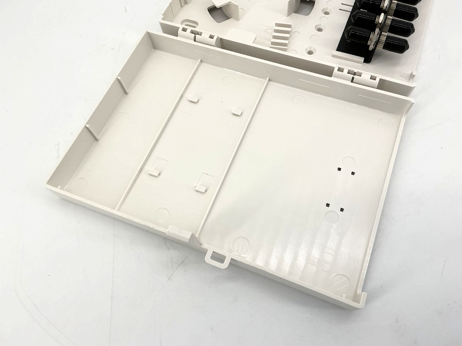 New Molex WFR-00011-02 601-Box Fiber Wall Mount Enclosure 6-Port Singlemode