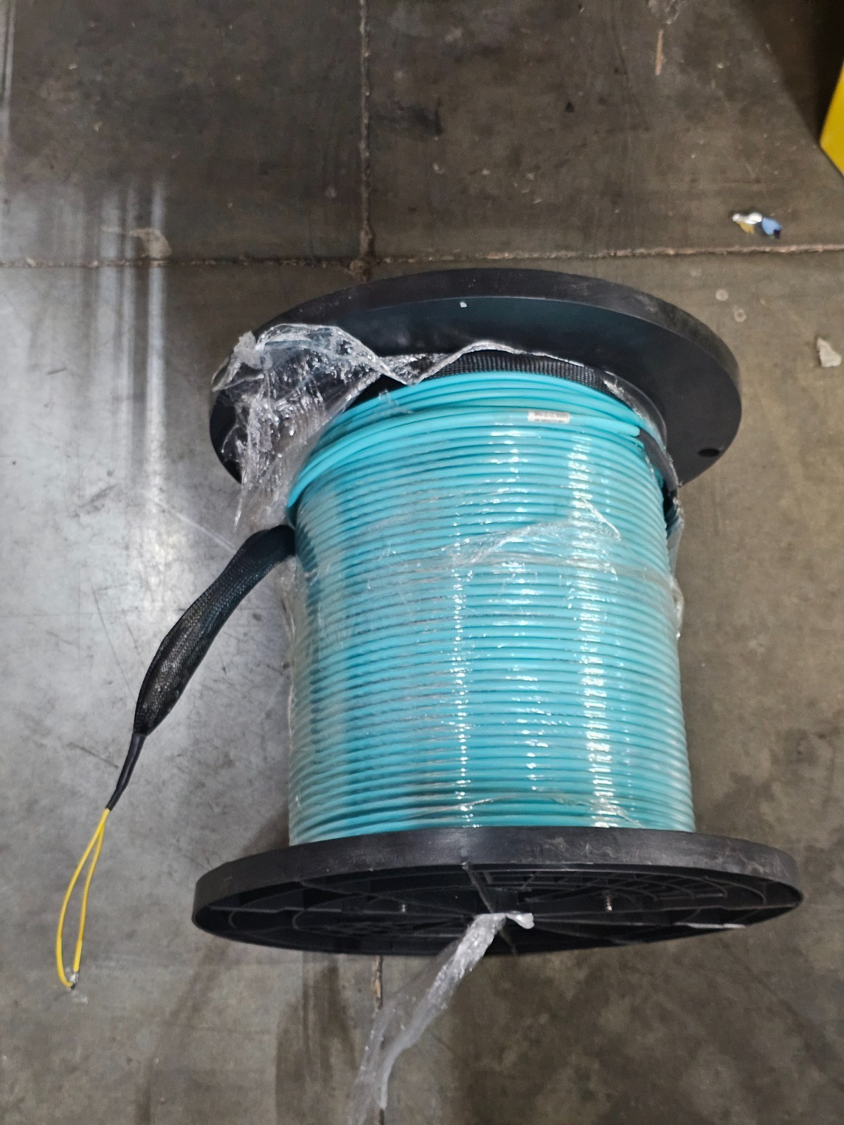 OM4 24 Fiber Trunk Cable 1000ft Aqua Bulk Fiber Cable 2 Strands LC-LC Plenum