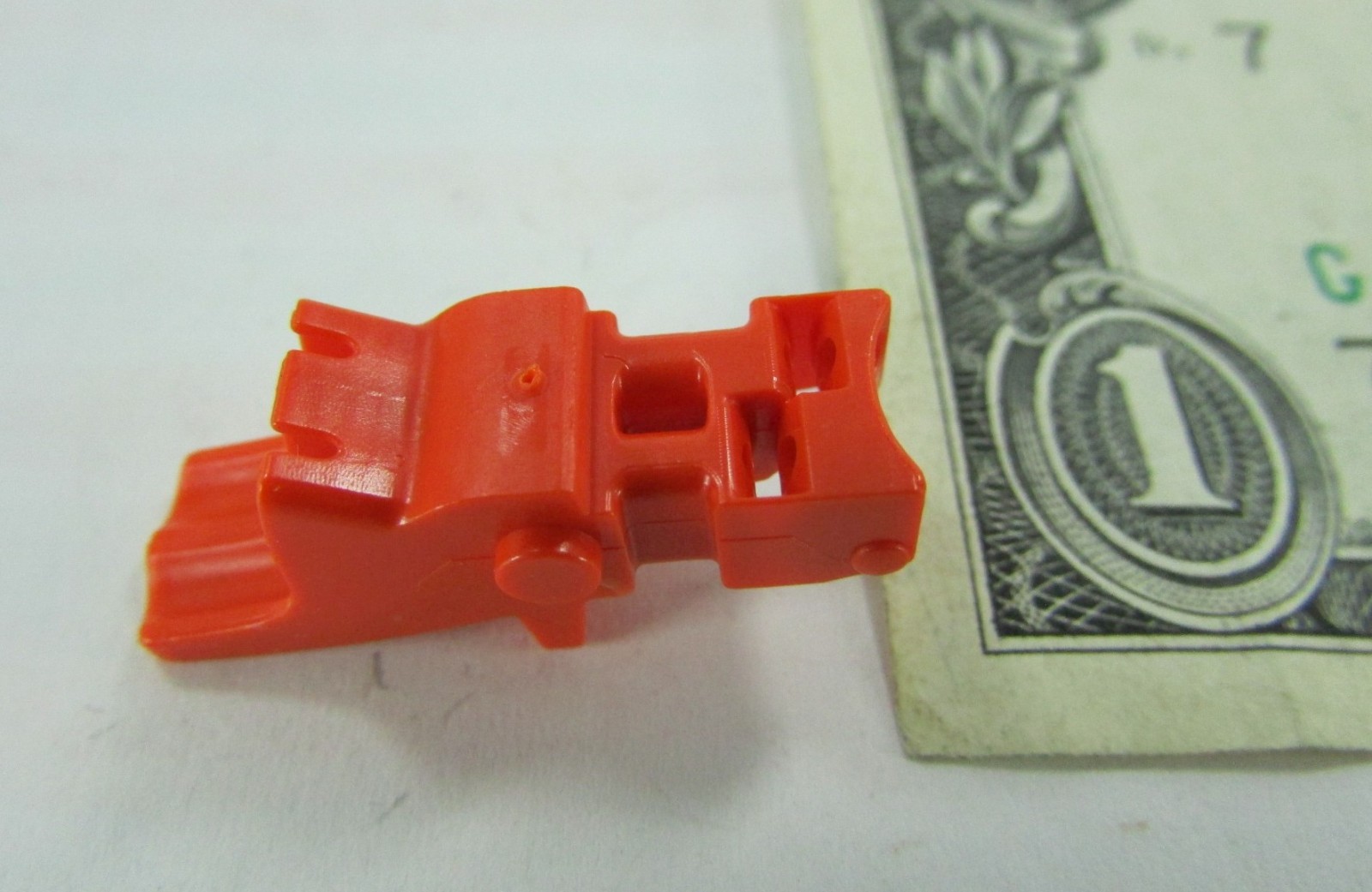 100 Unknown Orange Plastic Connector Parts, Corning Cable Fiber? Telecom? 362566