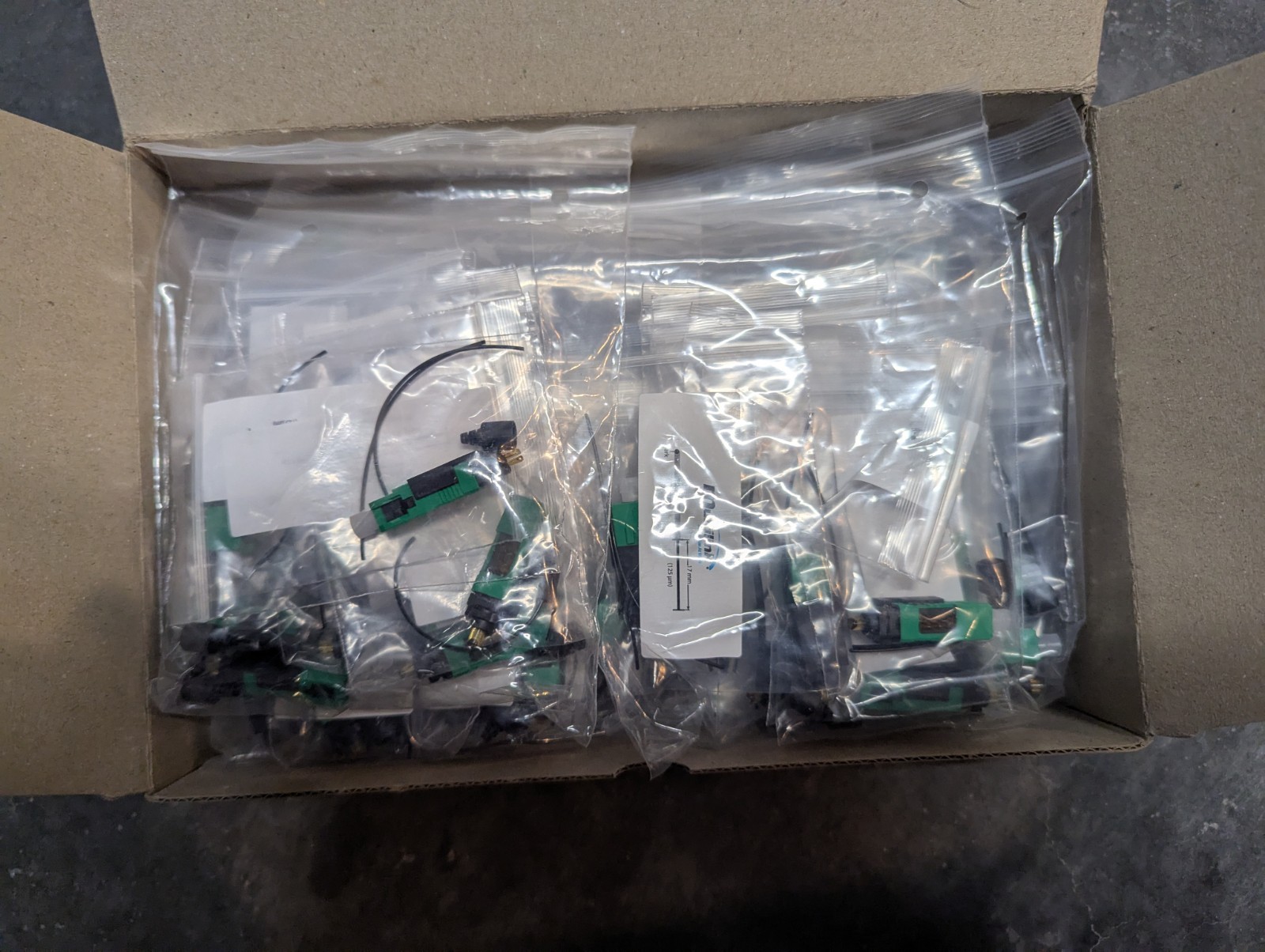 Multilink 066-025-10 Surelight Field Installable connectors SM 900UM Box of 100