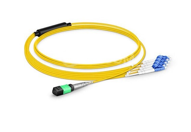 Juniper MTP-4LC-S7M compatible 7 M length SMF MPO-to-LC duplex connectors