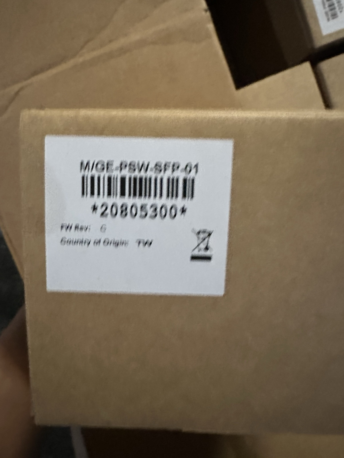 Transition Networks M/GE-PSW-SFP-01-NA, FIBER to COPPER converter Gigabit -NEW