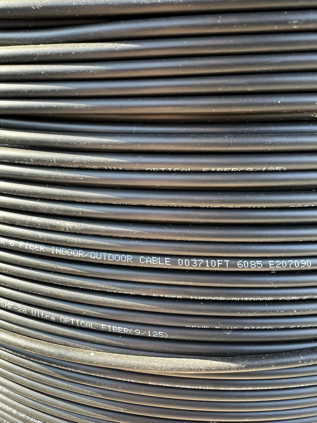 Corning 6 Strand Indoor Outdoor Fiber Optic Cable Riser Rtd OS2 9/125 500 feet