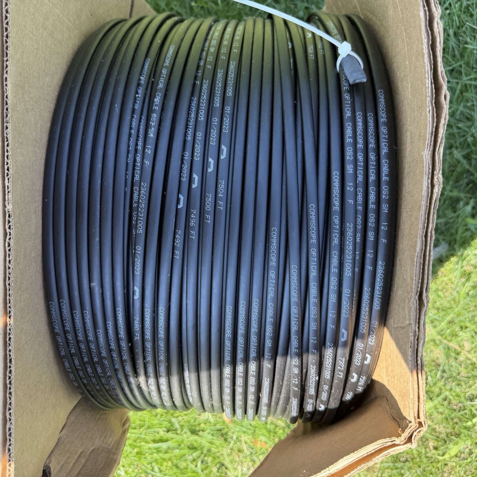 CommScope NOVUX 12-Port Fiber Optic Terminal w/ 1000FT DS2 SM 12F Cable
