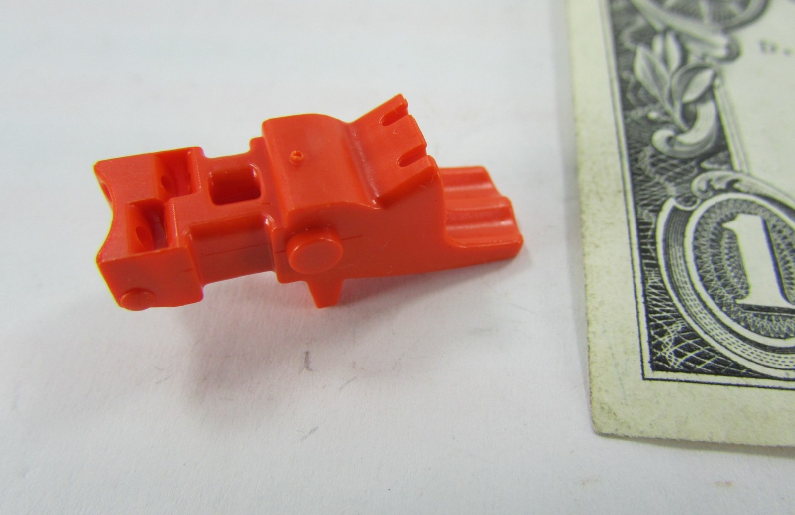 100 Unknown Orange Plastic Connector Parts, Corning Cable Fiber? Telecom? 362566