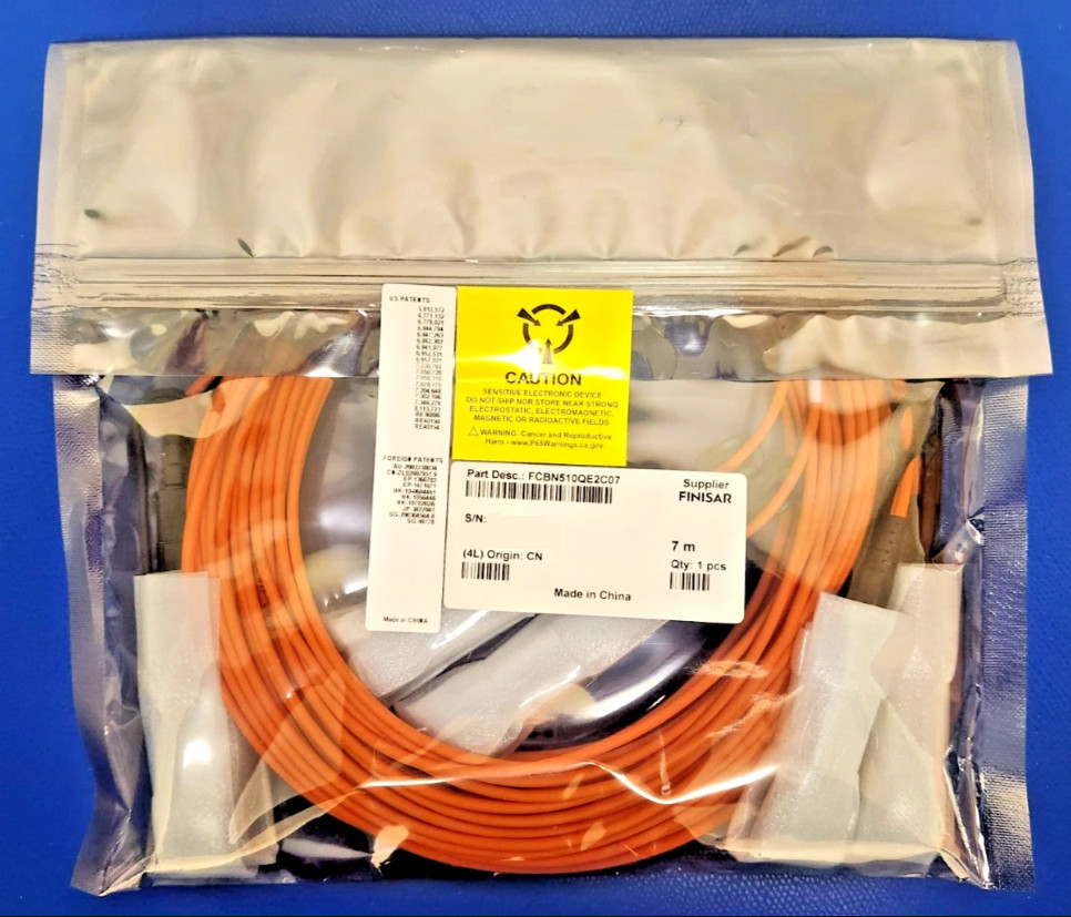 Finisar Quadwire 40Gbs 7m QSFP to 4x10G SFP+ Parallel Breakout AOC FCBN510QE2C07
