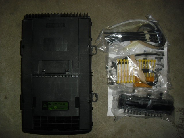 COMMSCOPE OFDC C12 S2/TT-NN-N-96 Fiber Optic Splice/Patch Closure EM2939-001