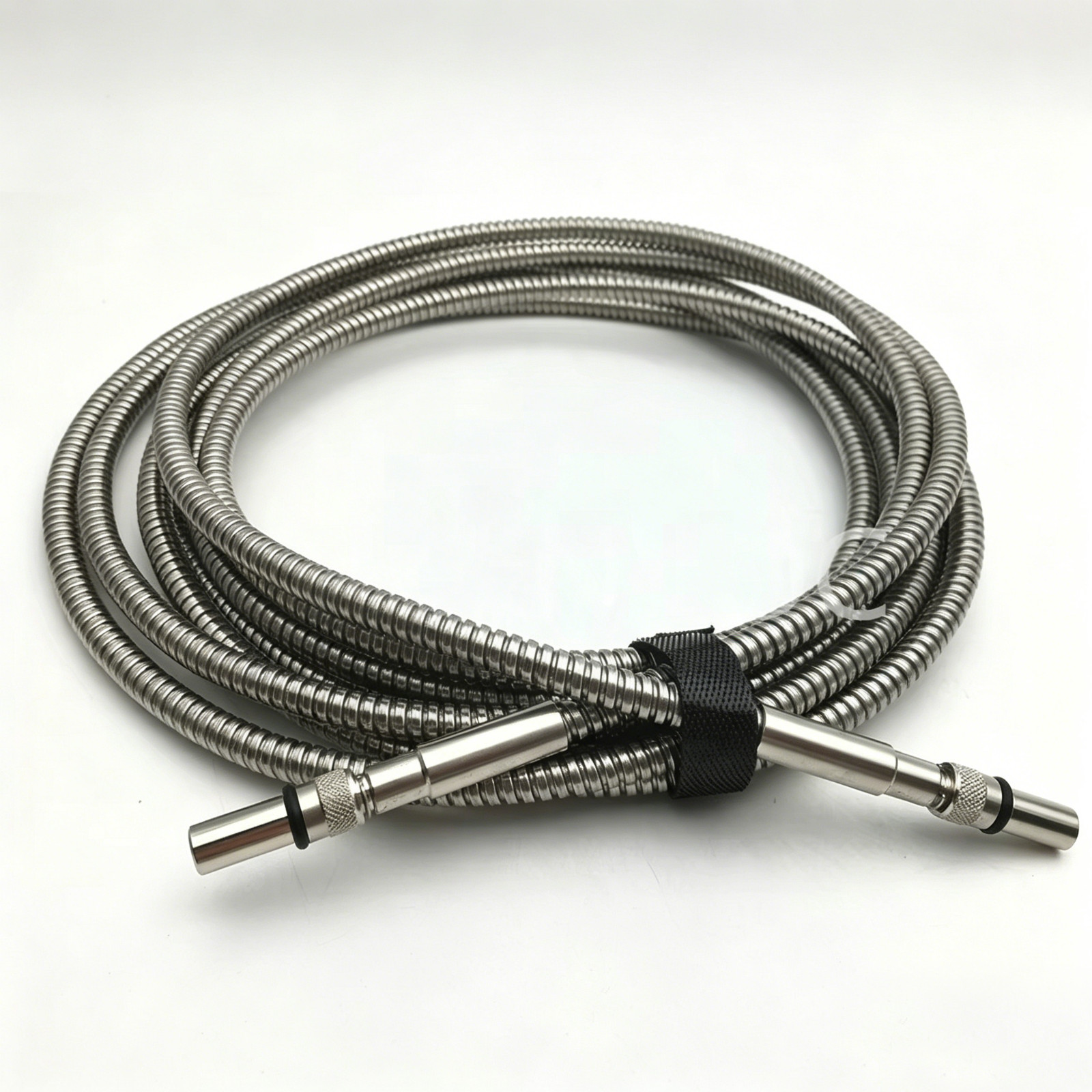 Armored Fiber Patch Cable SMA905 Round-SMA 1000um 1M Metal Ferrule UV-VIS 0.22NA