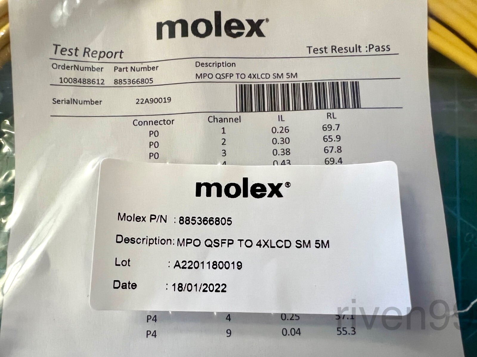 MOLEX QSFP MPO/MTP 8F to 4x LC Fiber Optic Breakout Cable, Singlemode OS2 Yellow