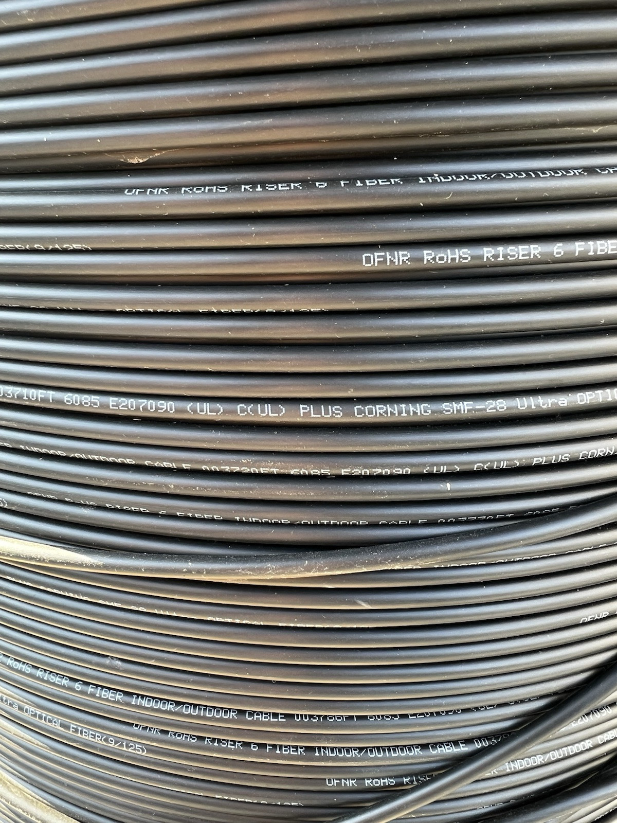 Corning 6 Strand Indoor Outdoor Fiber Optic Cable Riser Rtd OS2 9/125 500 feet
