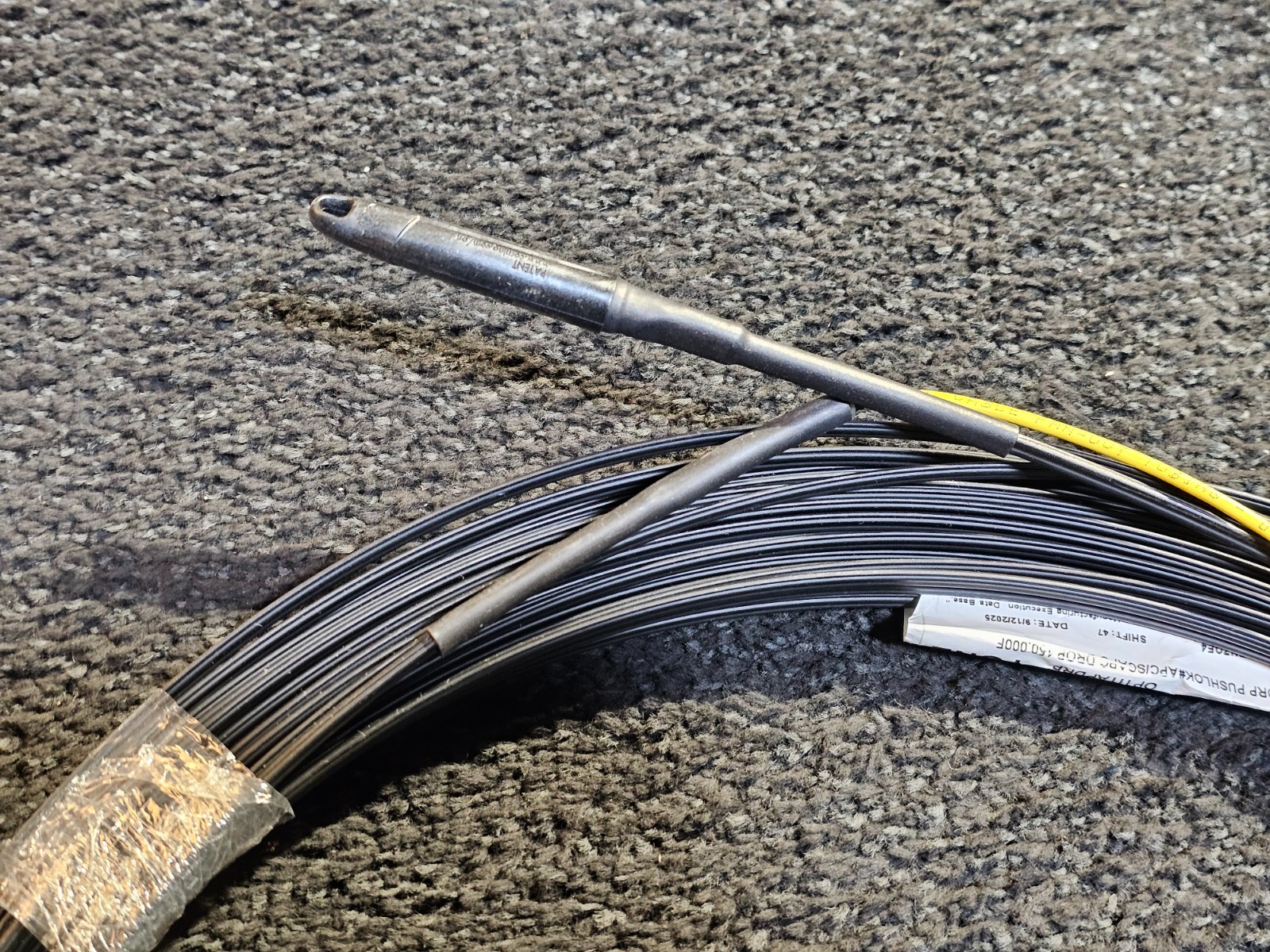 Corning D34401EB1R3150F 150-FEET FLAT FIBER OPTIC DROP CABLE, BLACK