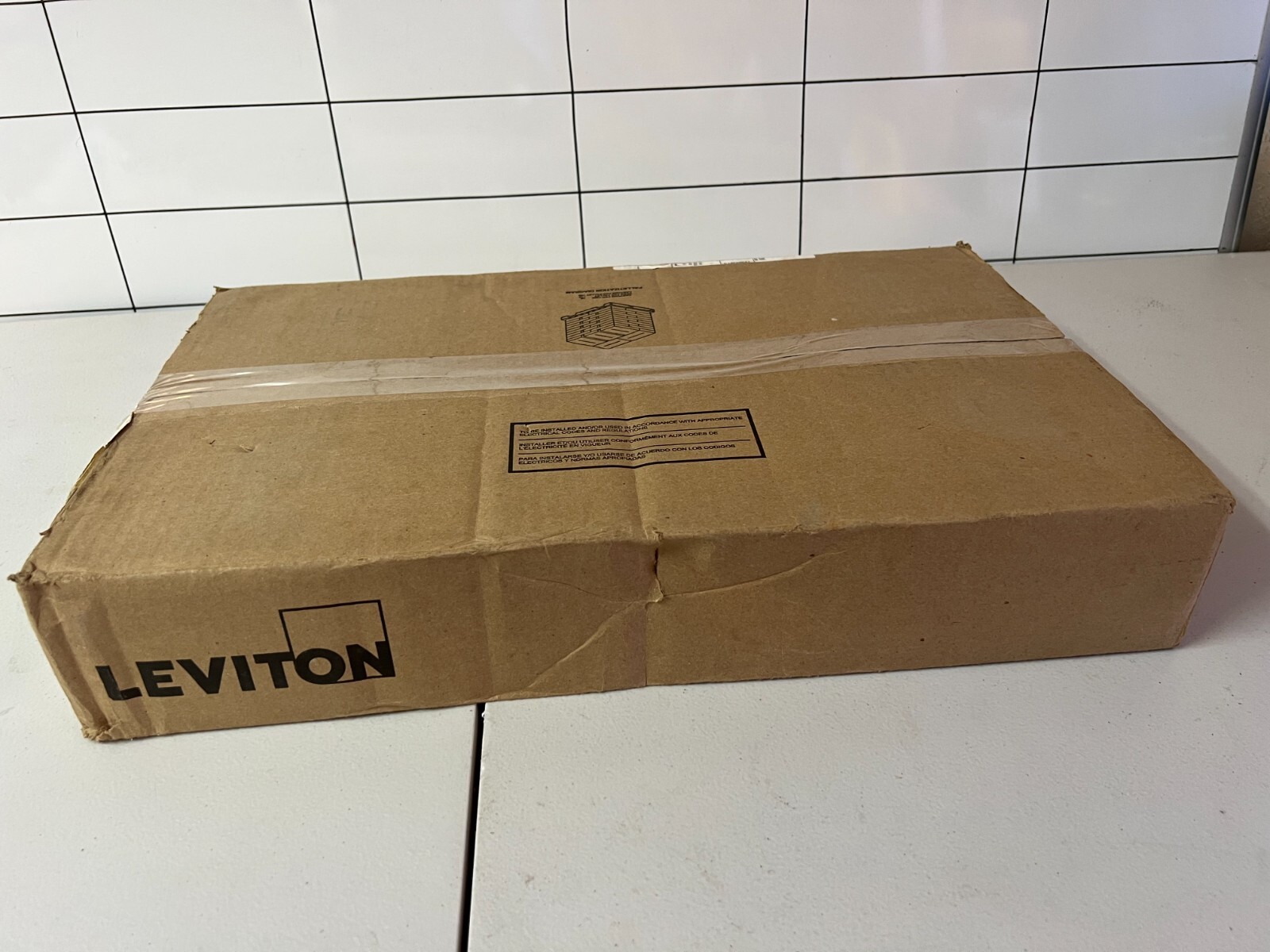 Fiber Enclosure Leviton 5R1UL-F03 1-Unit 500I Empty 3slots .36 fibers