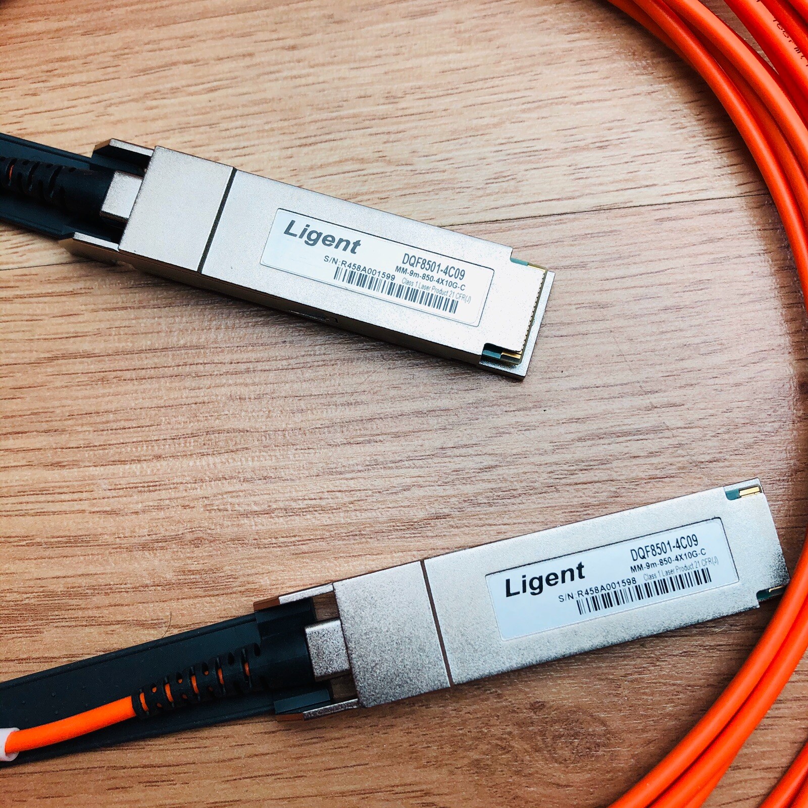 LIGENT DQF850-4C09 MM-9M 850 4X10G-C FIBER OPTIC CABLE