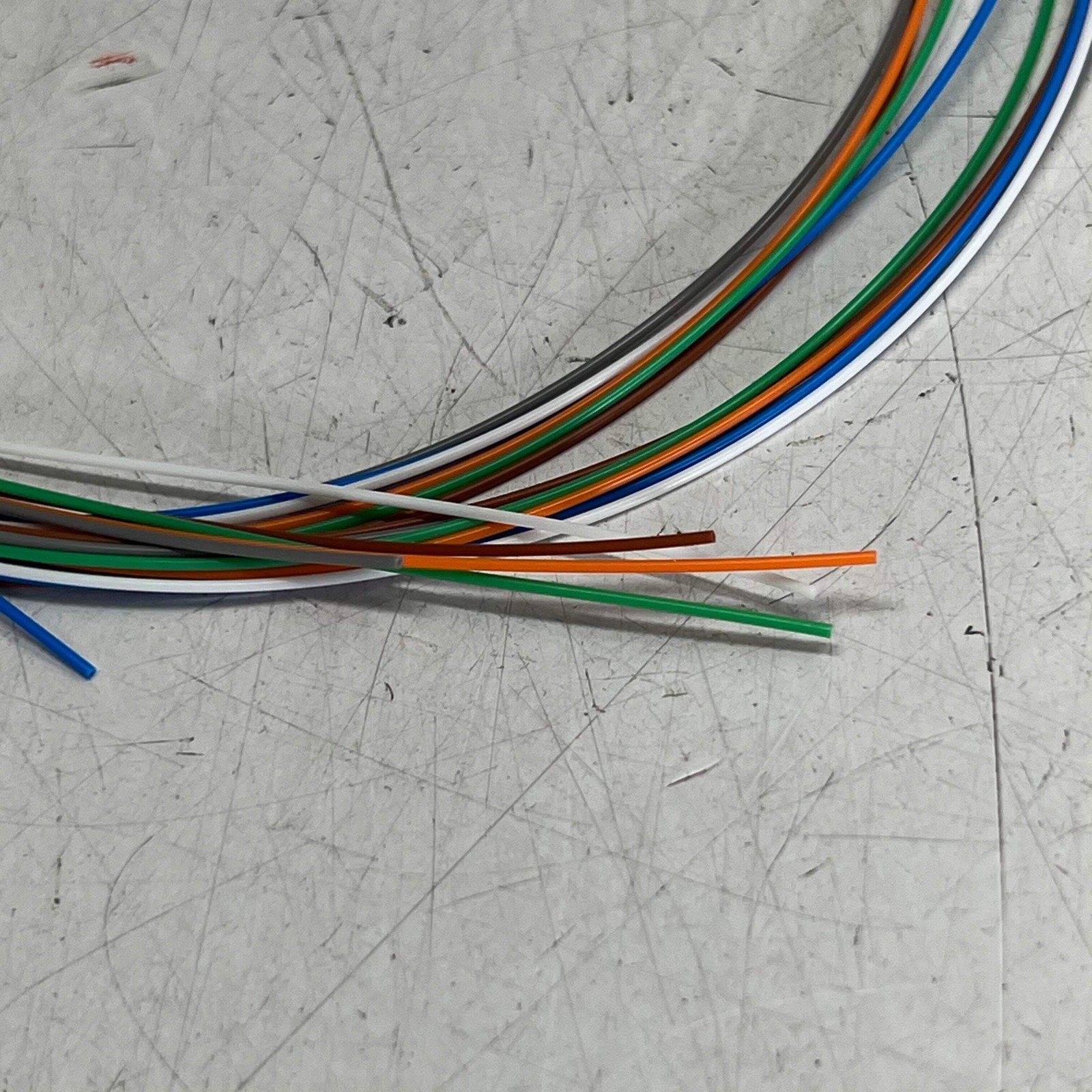 BELDEN Optical Fiber Field Breakout Kit Plastic Housing 6 Fiber 6 Tubes AX101100