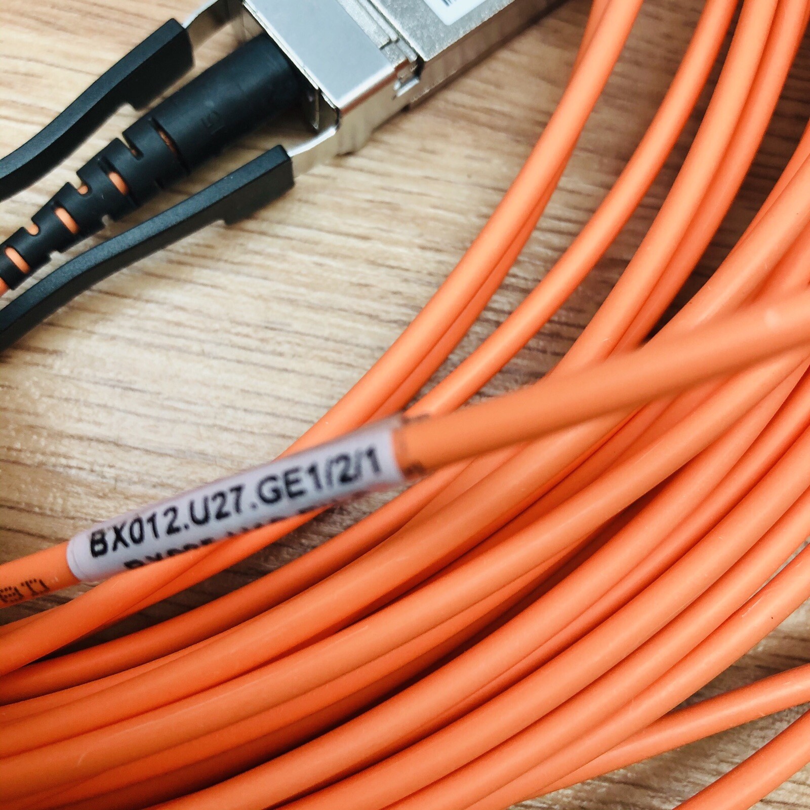 CISCO 22M40GQSFP tAOC ACTIVE OPTICAL 1AT-1Q2M22XX-03A-CABLE CLEAR CURVE