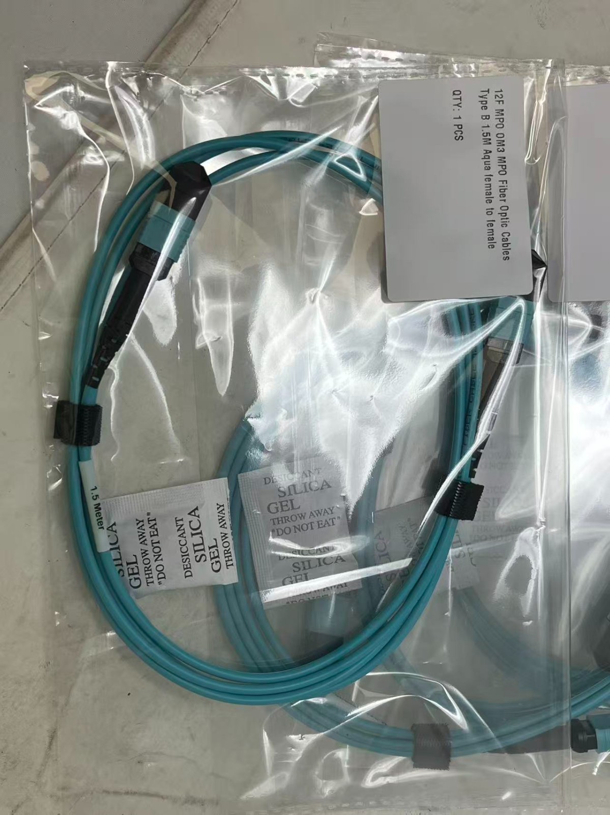 Lot of 5， 12F MPO OM3 MPO Fiber Optic Cables Type B 1.5M Aqua female to female