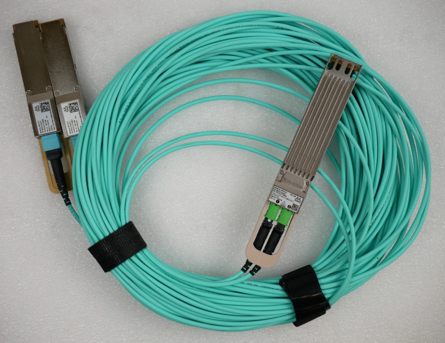 Mellanox MFA7U10-H015 400G OSFP to 2x 200G QSFP56 15m HDR Optical Splitter Cable