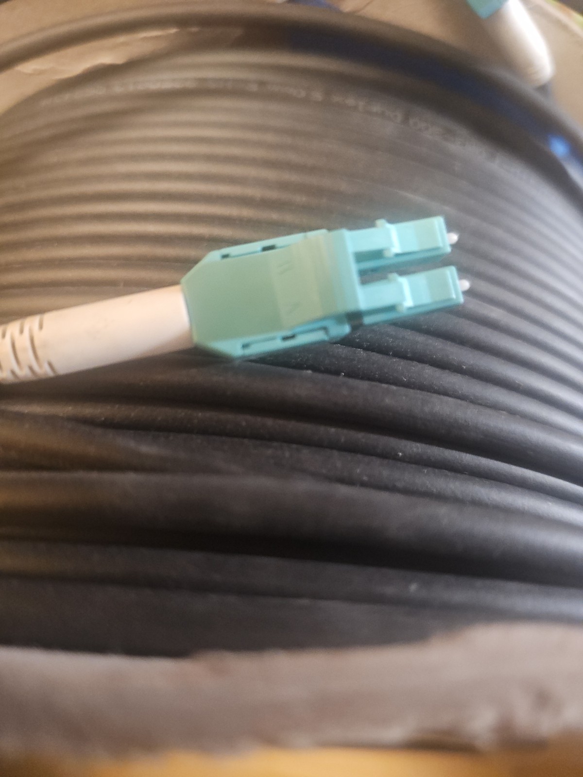 Yutianhome Armored LC Uniboot OM3 TPU 5.0mm 150M, 500 FEET Outdoor Optic Cable