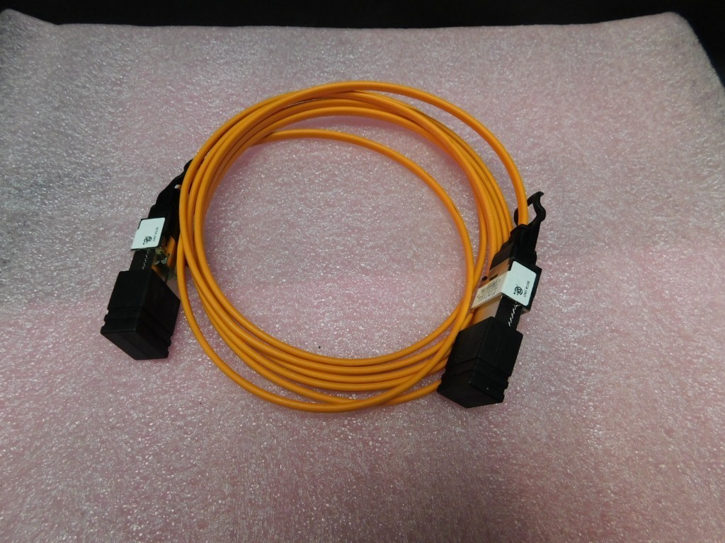 New FINISAR FCBGD10CD1C03 — 12x10Gbps Optical CXP AOC — 3M Length