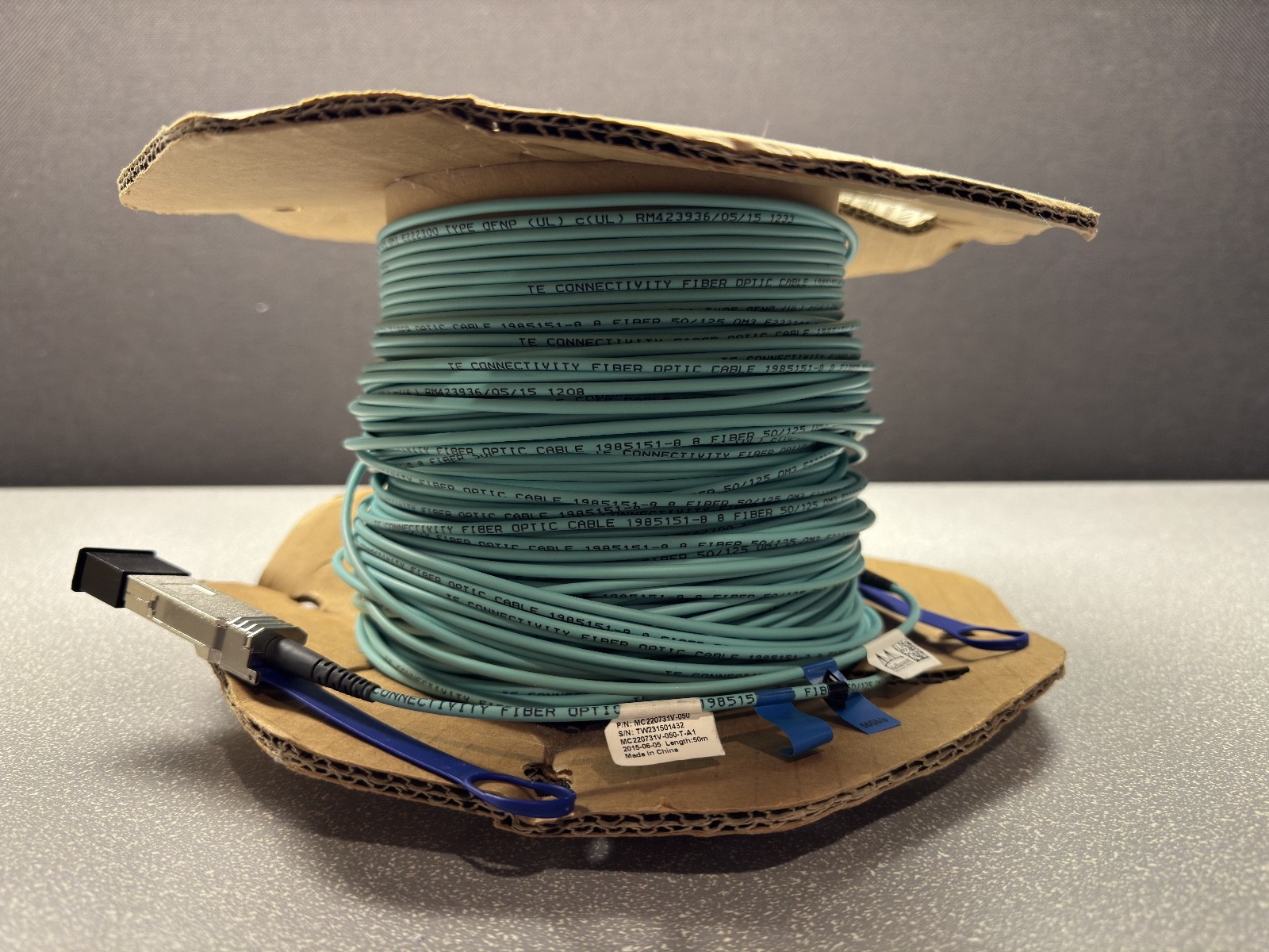 Mellanox MC2210310-050 Active Fiber Optical Cable AOC 40Gb/s QSFP 50m 164ft Aqua