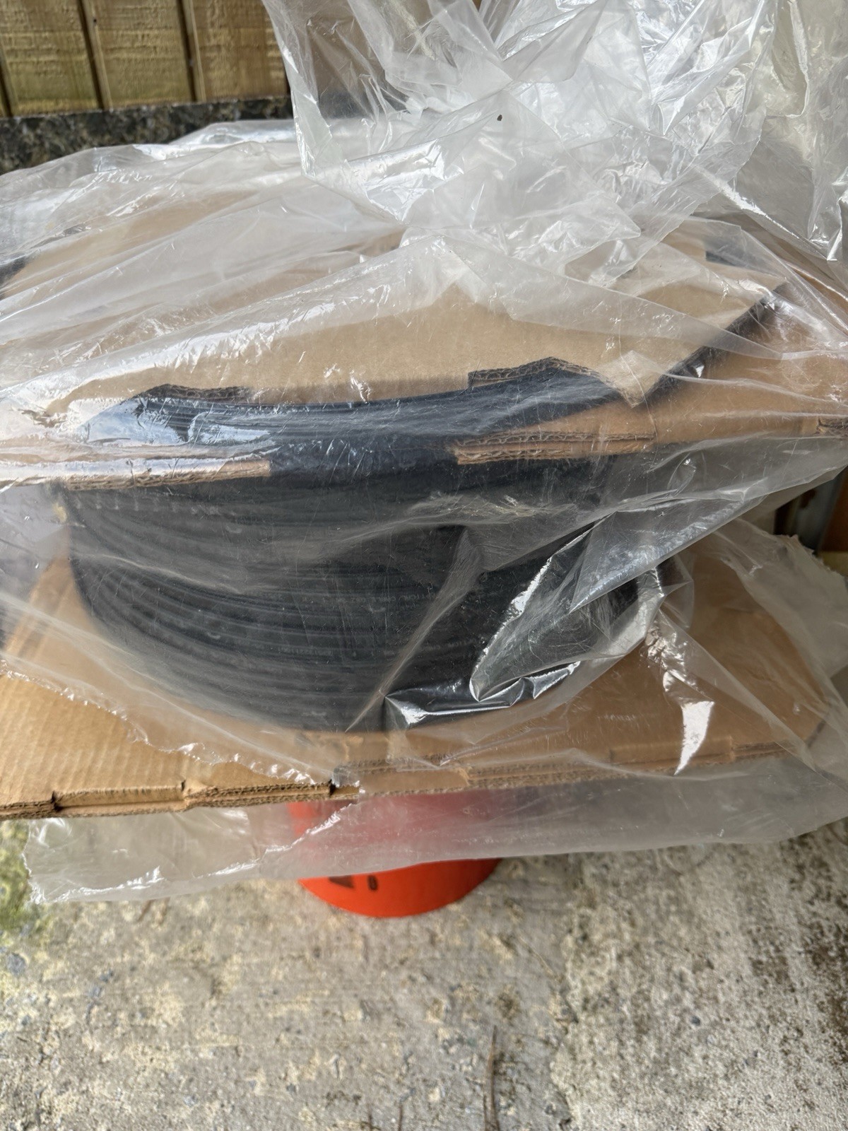 1000 FT Commscope optical cable os2 sm. FHD XX1B 1000FL new in open box