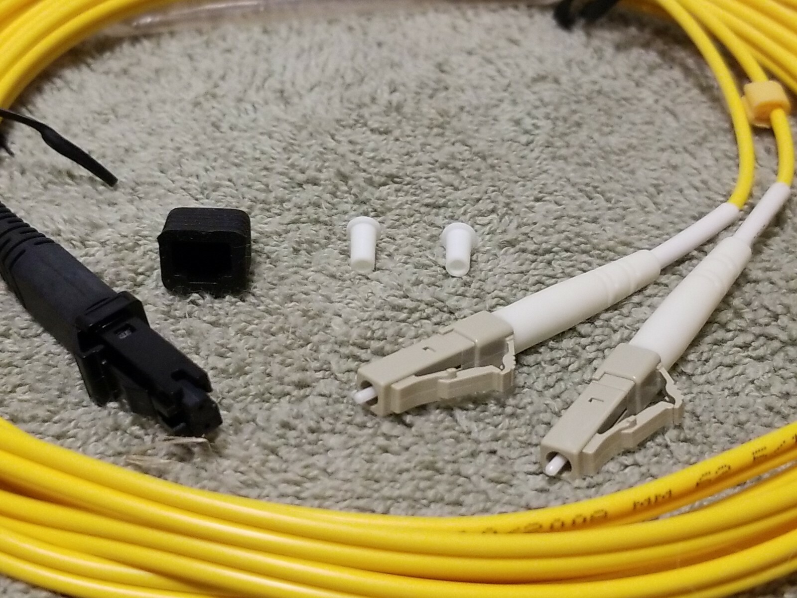 Fiber Optic MTRJ-LC MM 62.5 DUPLEX 2.0mm, 3Mtrs.PVC P/N: ZN-MTRJLC62-003mtr-YE