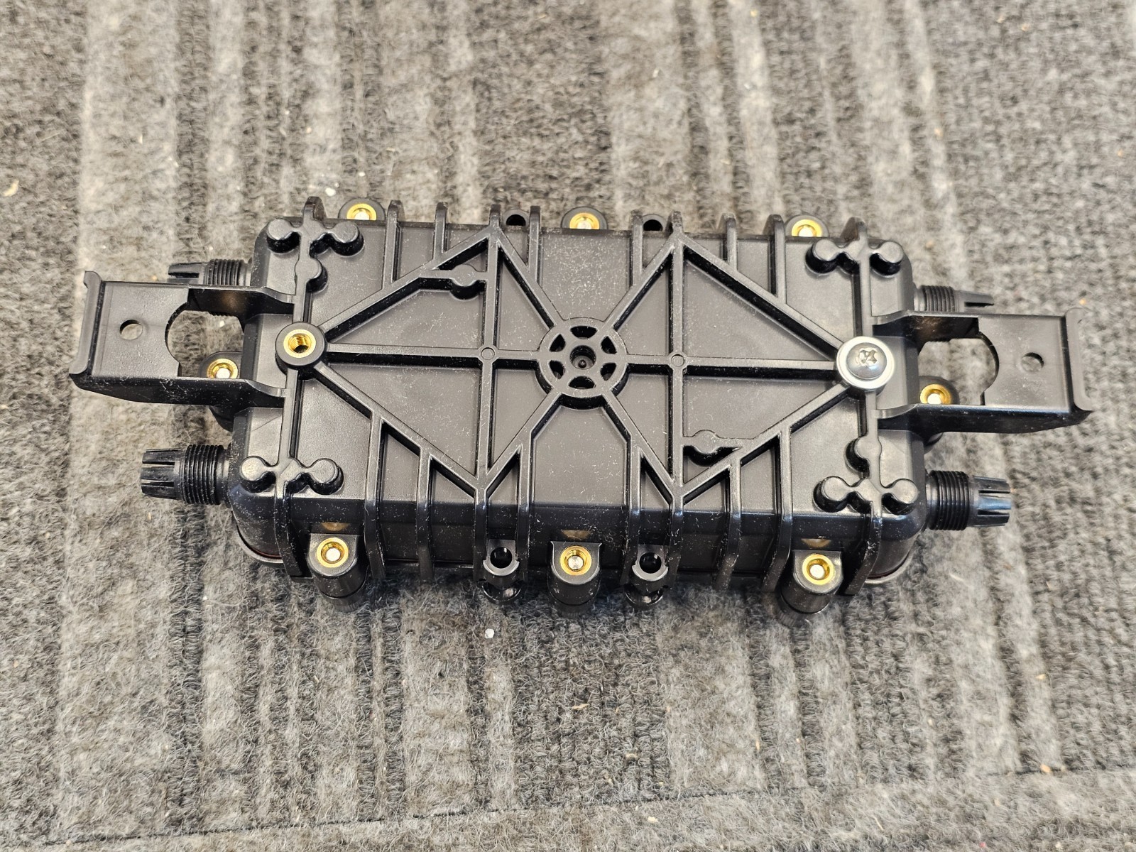 ENGINUITY LOCDROP-EN: COMMUNICATIONS FIBER REPAIR SPLICE ENCLOSURE