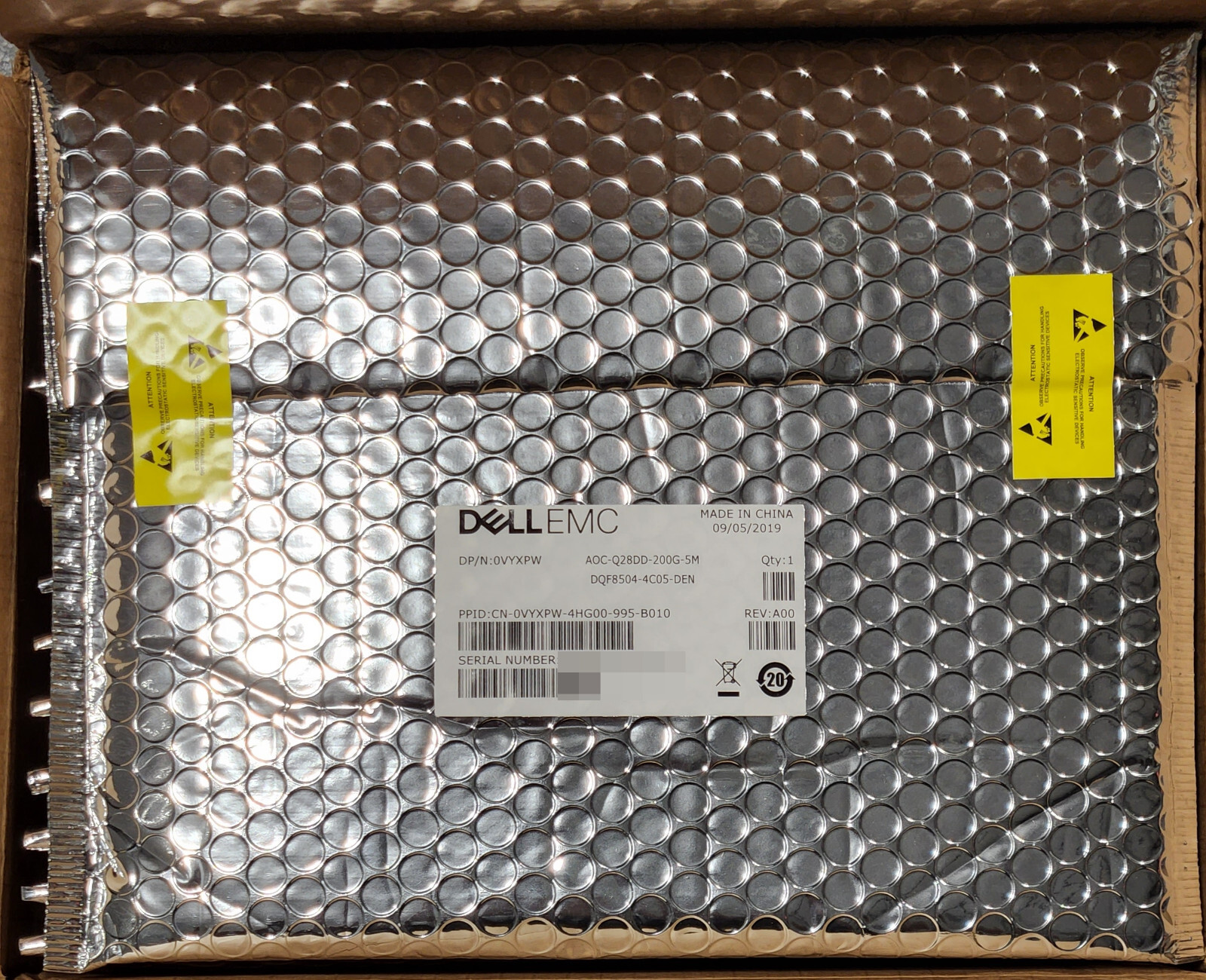 Dell 200GbE QSFP28-DD 5M Active Optical Cable VYXPW 470-ACUB AOC-Q28DD-200G-5M