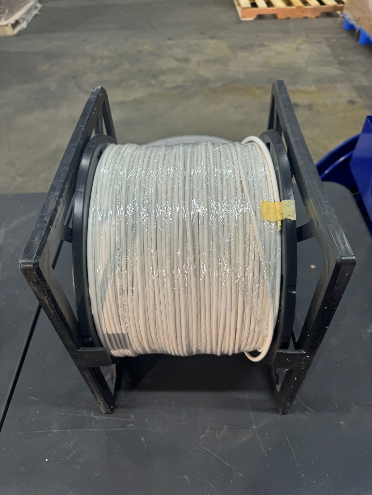 1 Fiber 4.8mm SM Simplex, Indoor/Outdoor Ruggedized, White – 1,000′ Spool in Pul