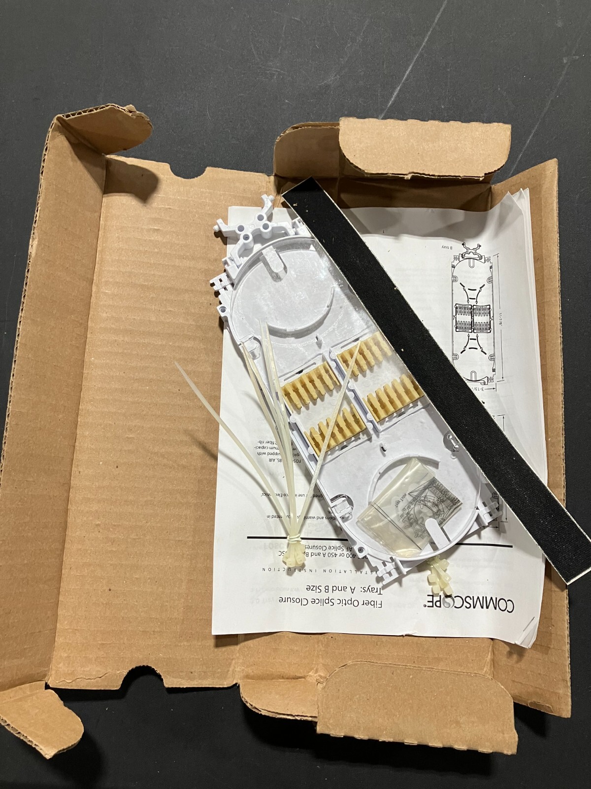 CommScope 497817-000 FOSC-ACC-A-TRAY-12-KIT Splice Tray Kit