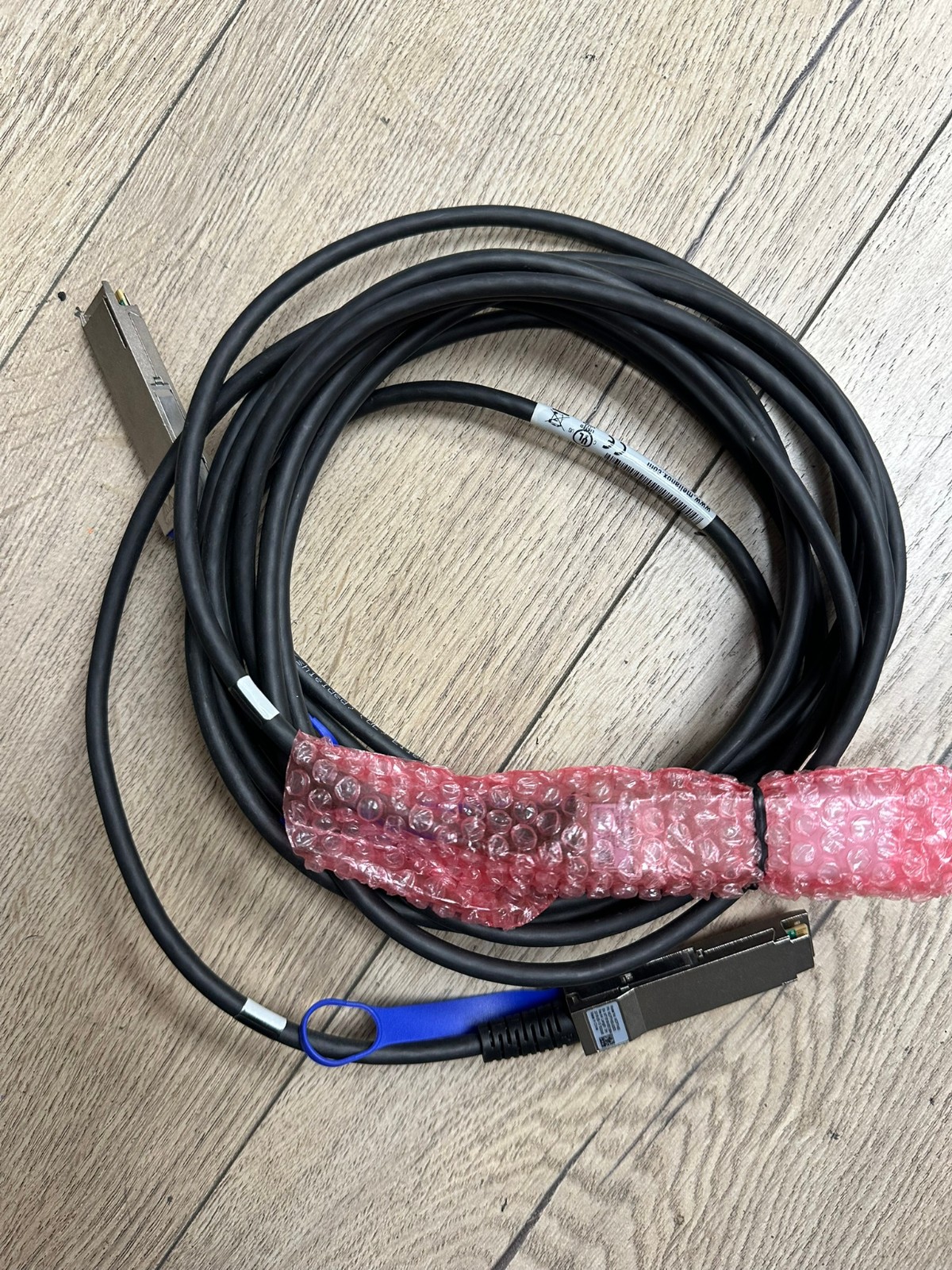 Mellanox Technologies MCP7H00-G003R Fibre Optic Cable 3M, QSFP28 2x QSFP28 Black