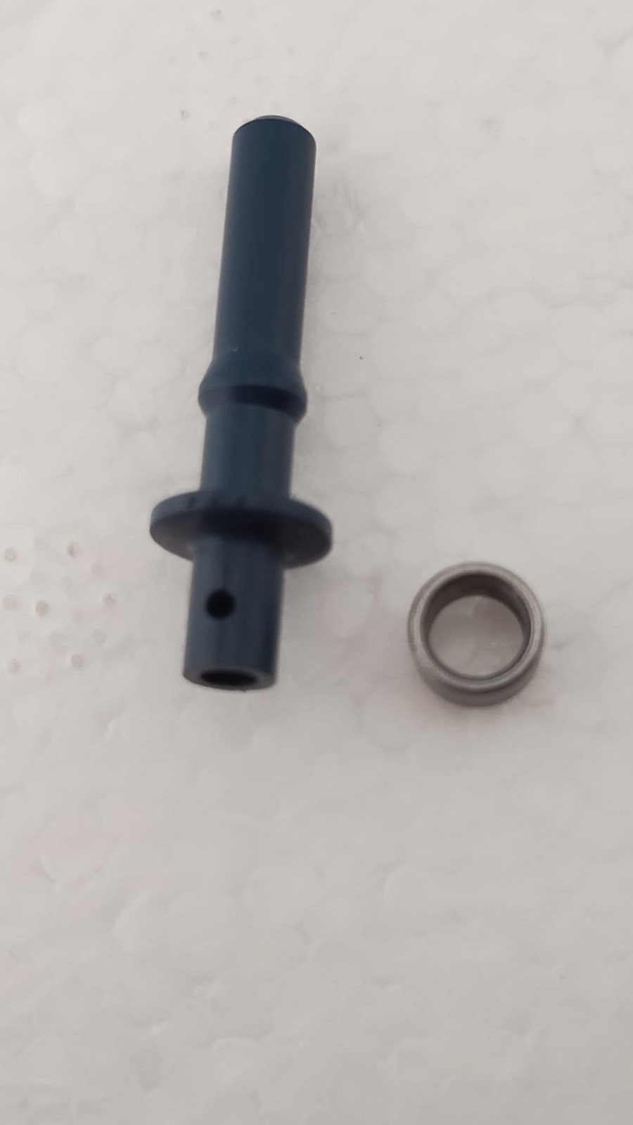 Broadcom HFBR-4501Z &HFBR-4511Z 100 EA Plastic Fiber Optic Plug Conn GRY AND BL
