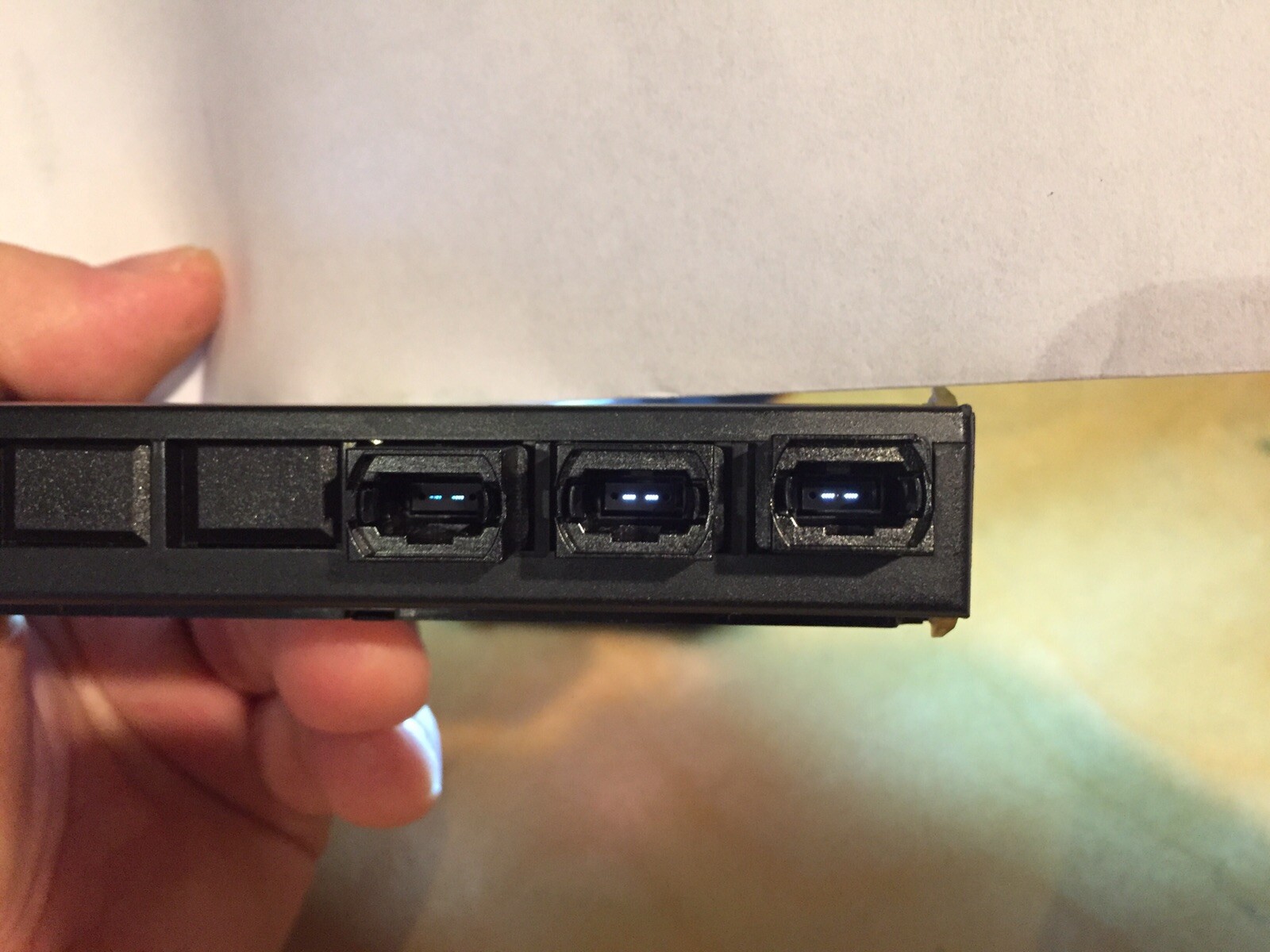 Leviton OM4 ex2XHD Unity Fiber Cassette 24 MTP male to MTP female splitter