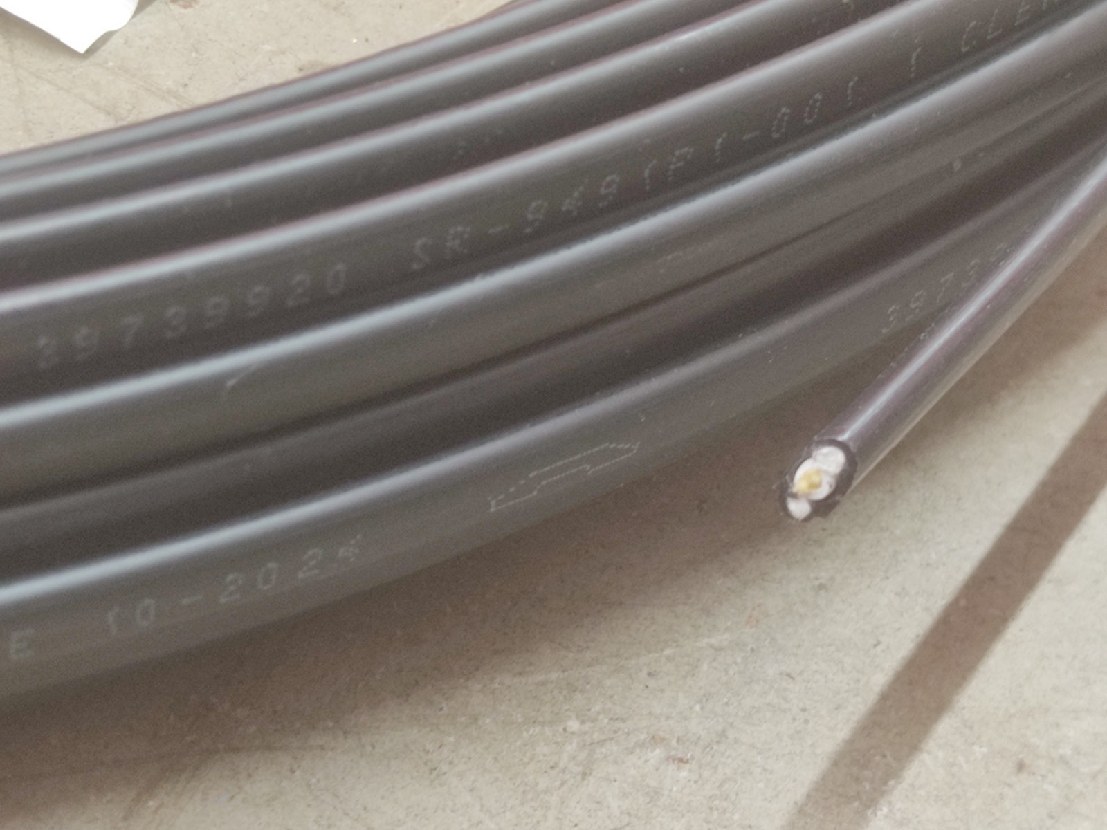 Corning 1F CCFRDP SCAOPT/XXX Fiber Optic Drop Cable 50M Reel SC/APC Connector