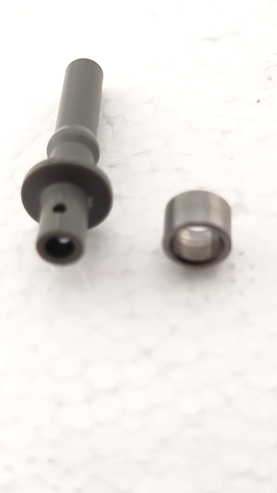 Broadcom HFBR-4501Z &HFBR-4511Z 100 EA Plastic Fiber Optic Plug Conn GRY AND BL