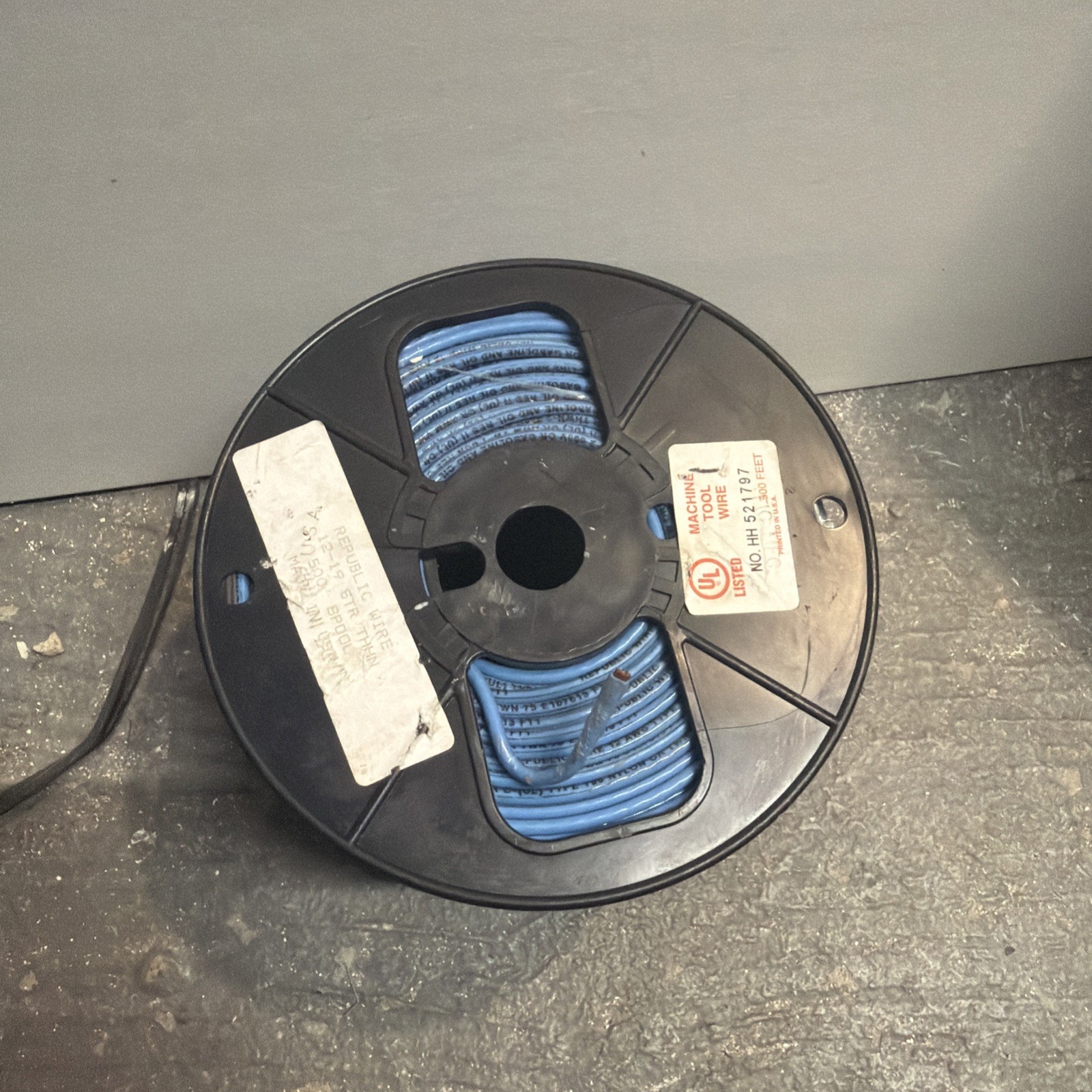 REPUBLIC Blue Wire Stranded Copper 12 AWG Type MTW 190 Nylon 600V 500ft Spool